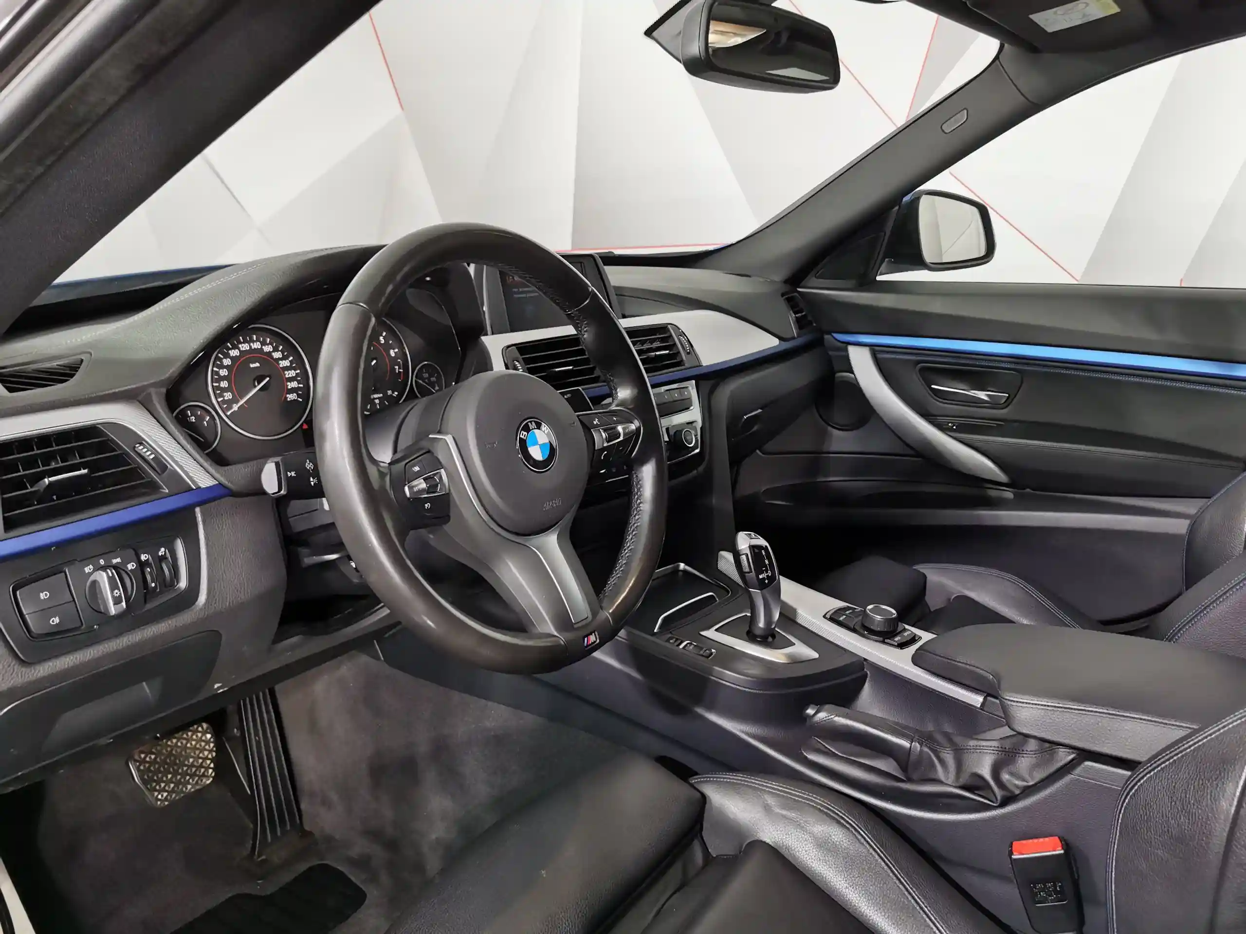 BMW 3 серия 2019