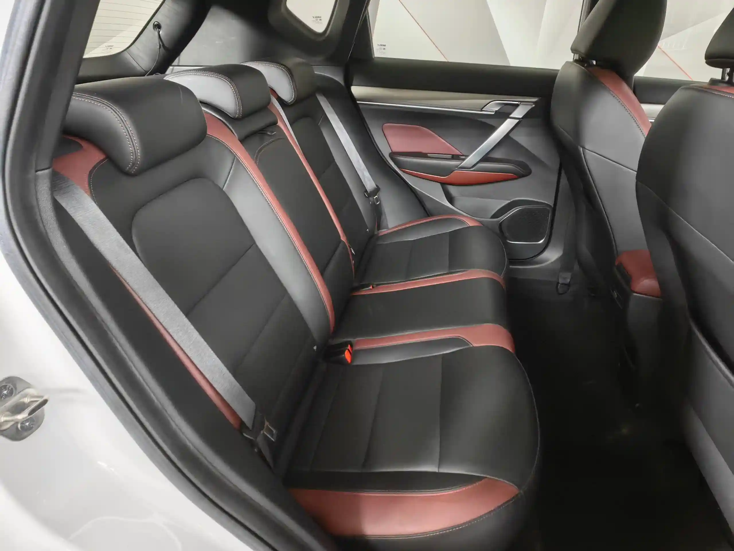Geely Coolray 2023