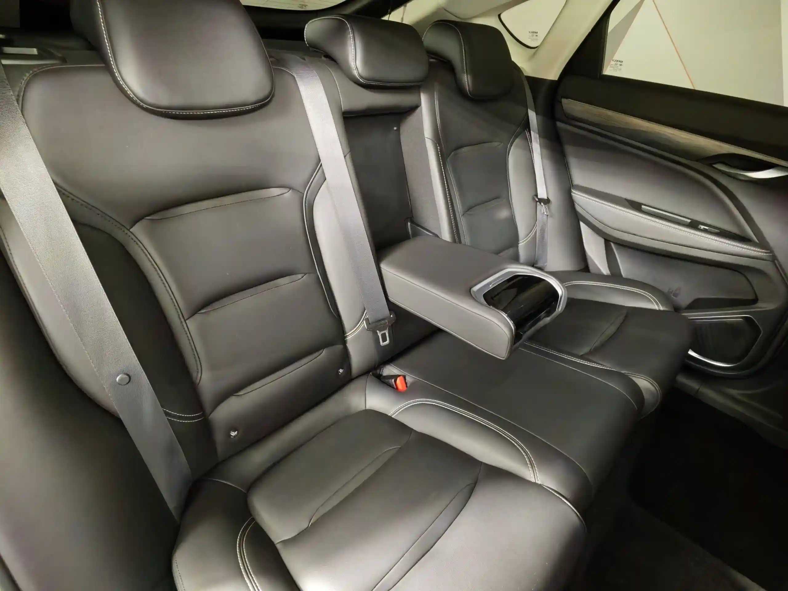 Geely Tugella 2021