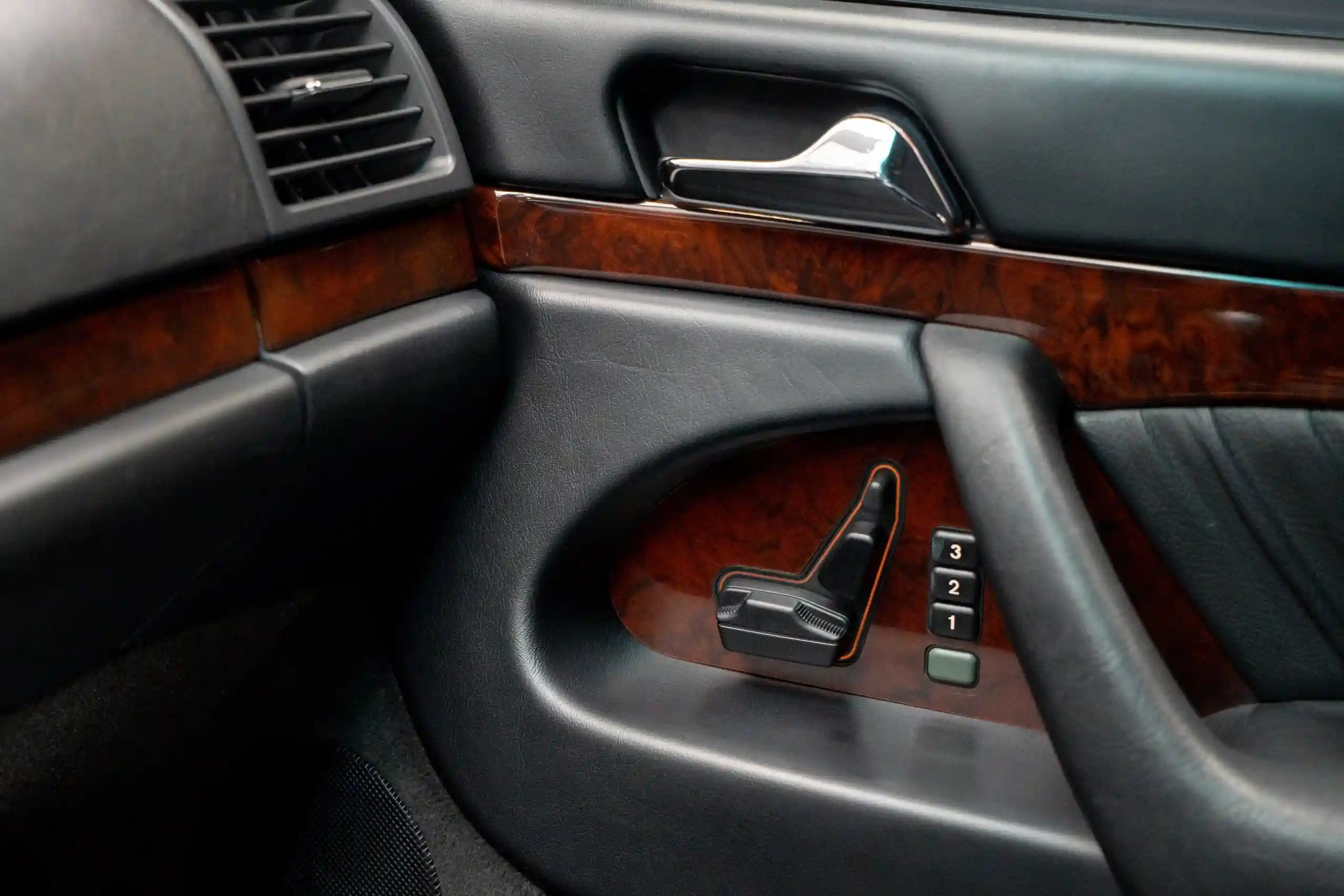 Mercedes-Benz S-Класс 1994