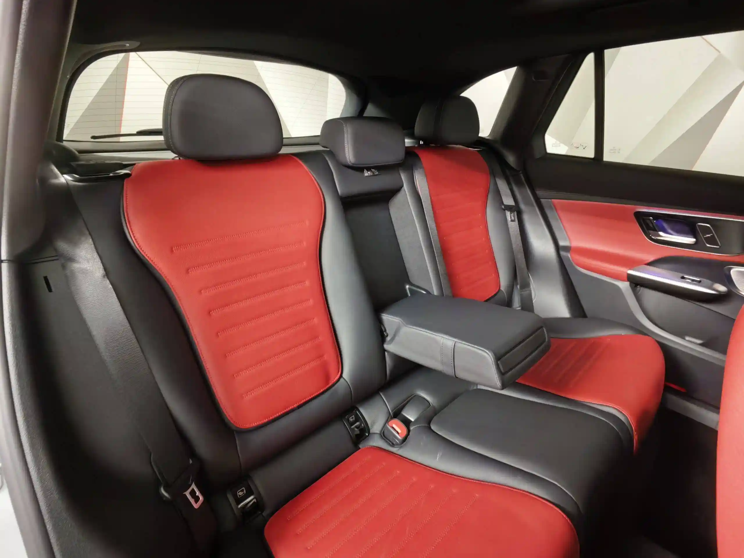 Mercedes-Benz GLC 2023