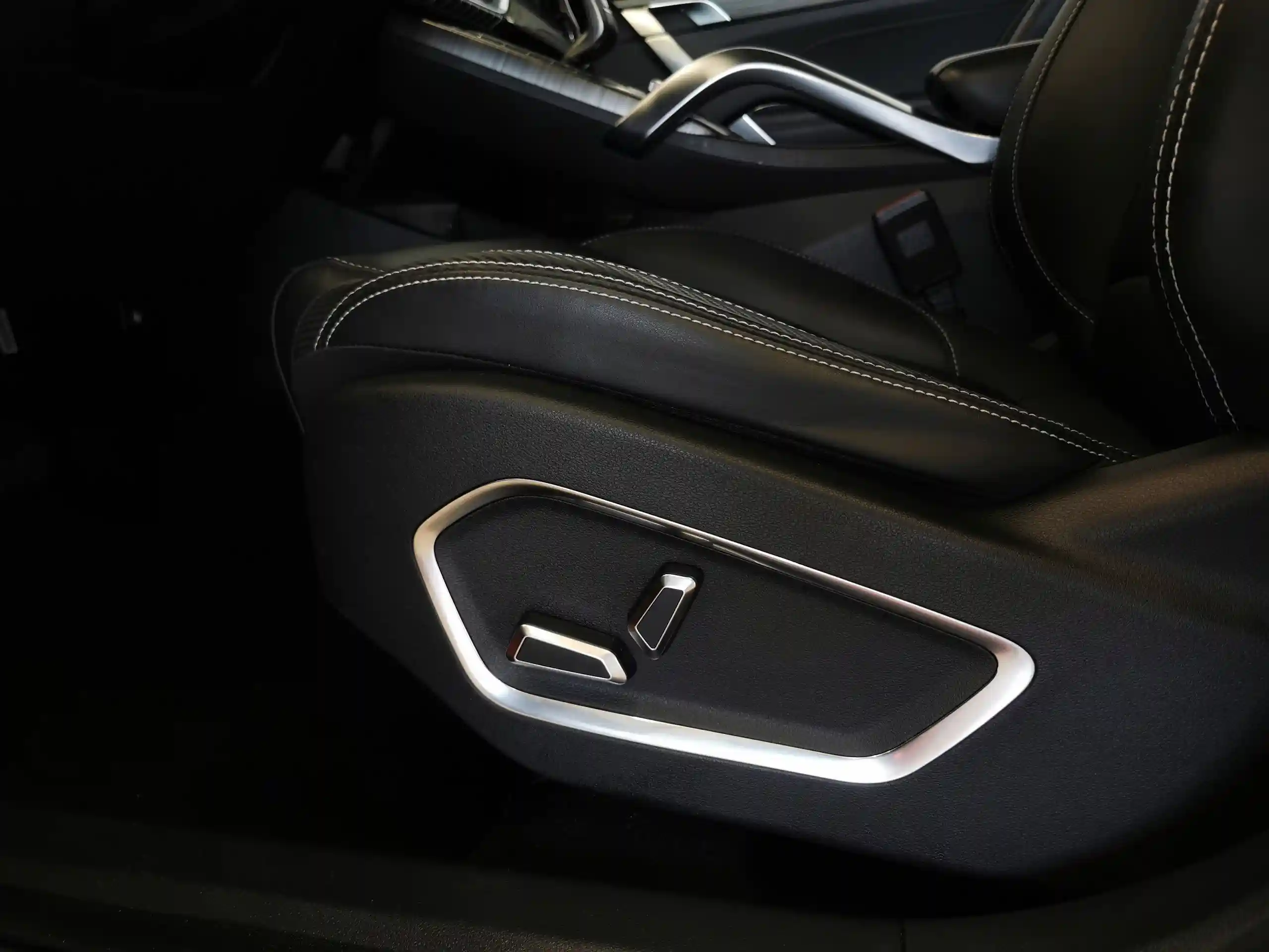 Geely Atlas Pro 2021