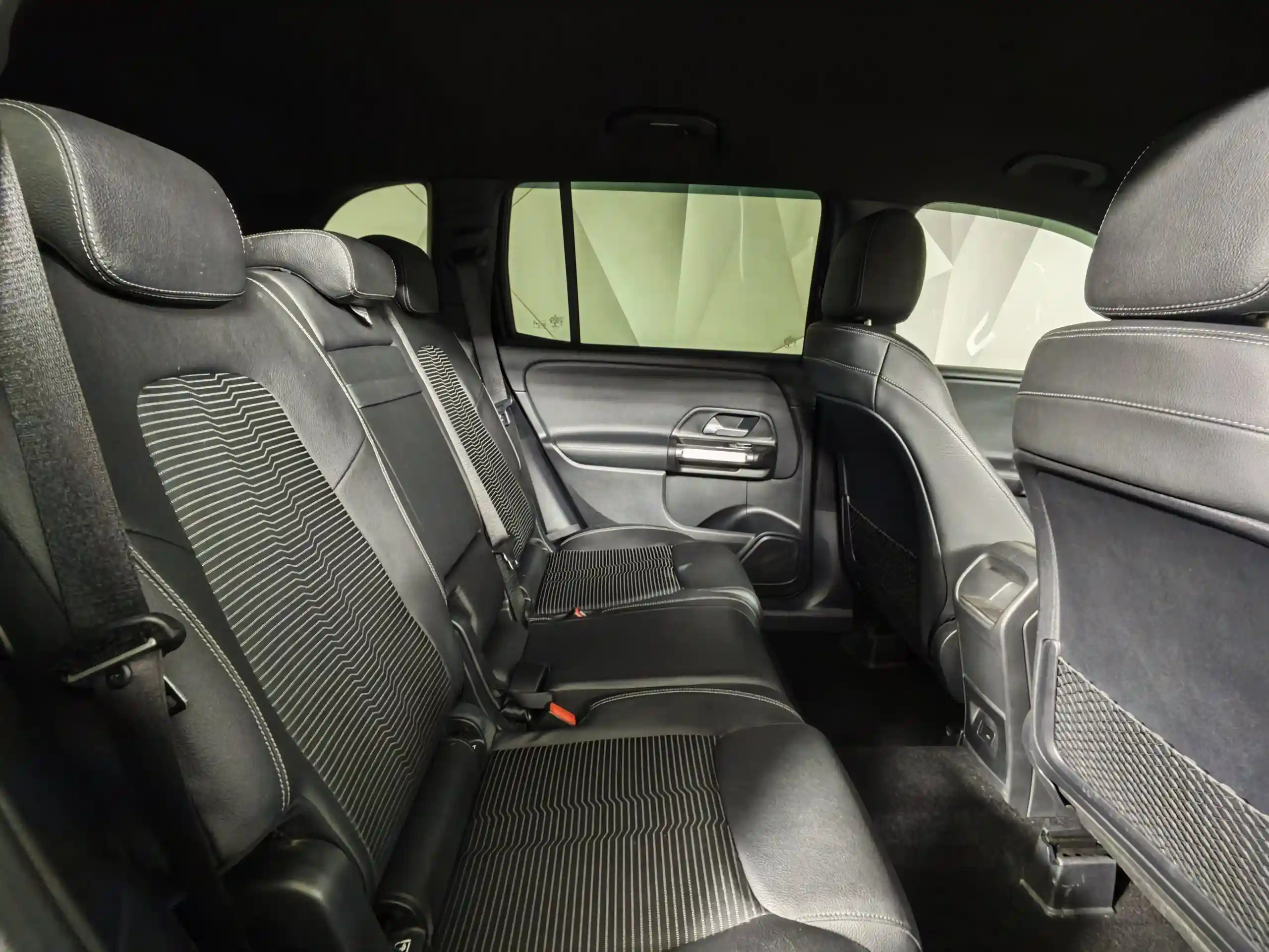 Mercedes-Benz GLB 2021