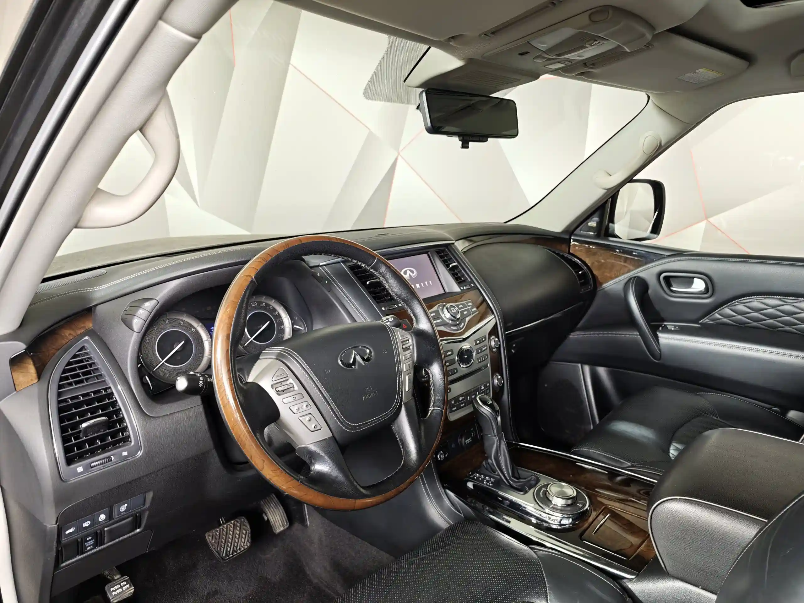 Infiniti QX80 2018
