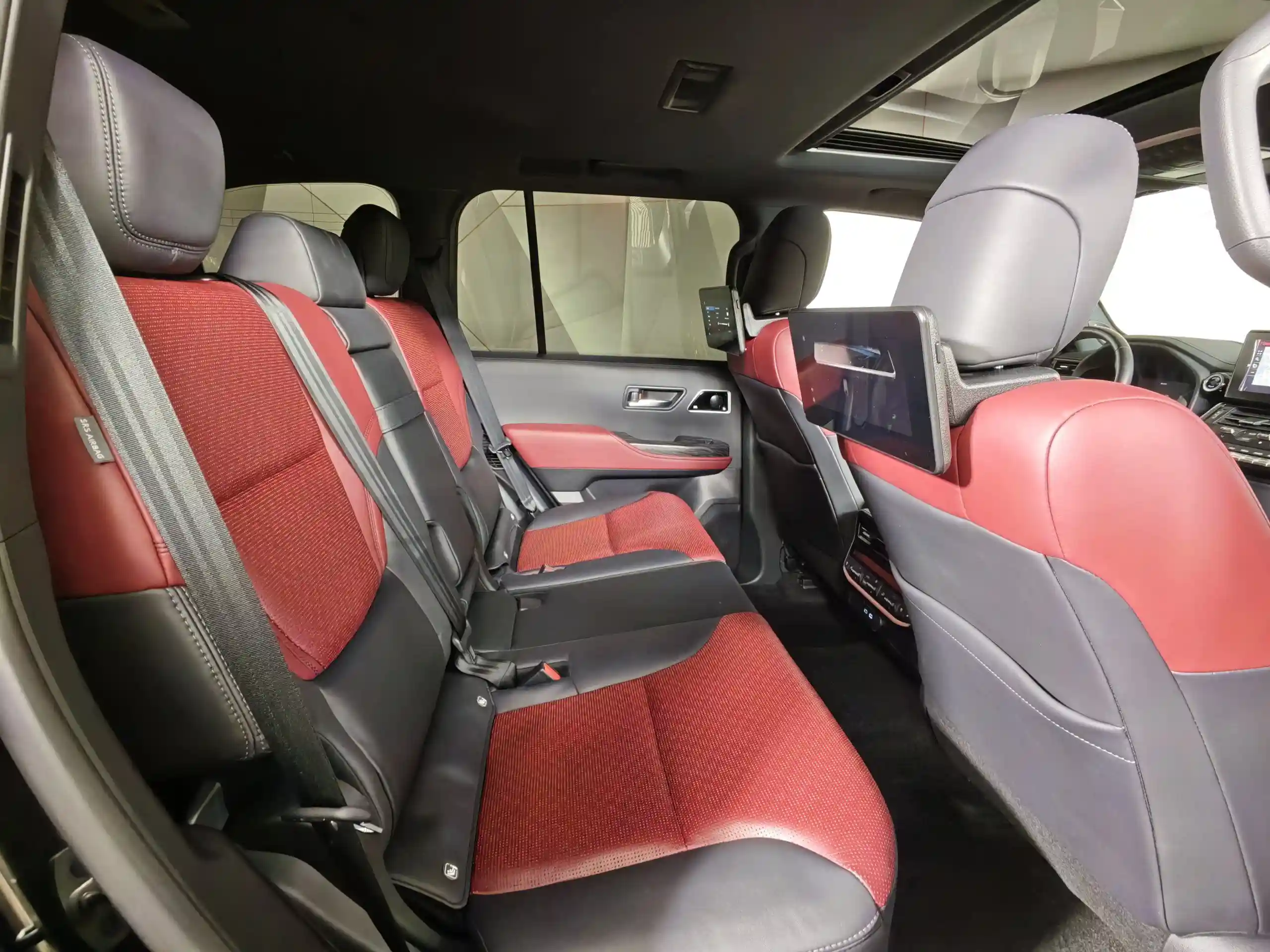 Toyota Land Cruiser 2023