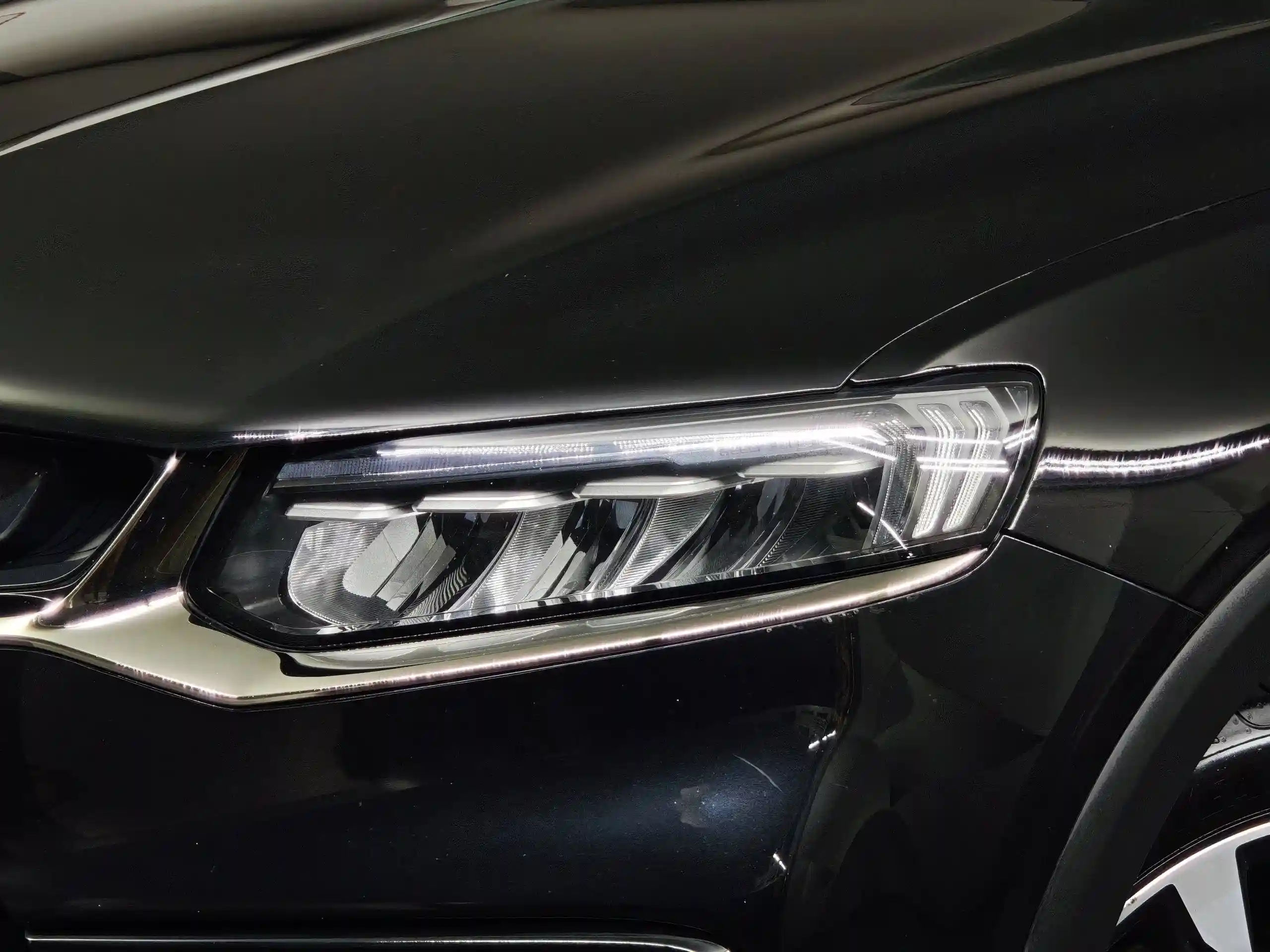 Geely Tugella 2022