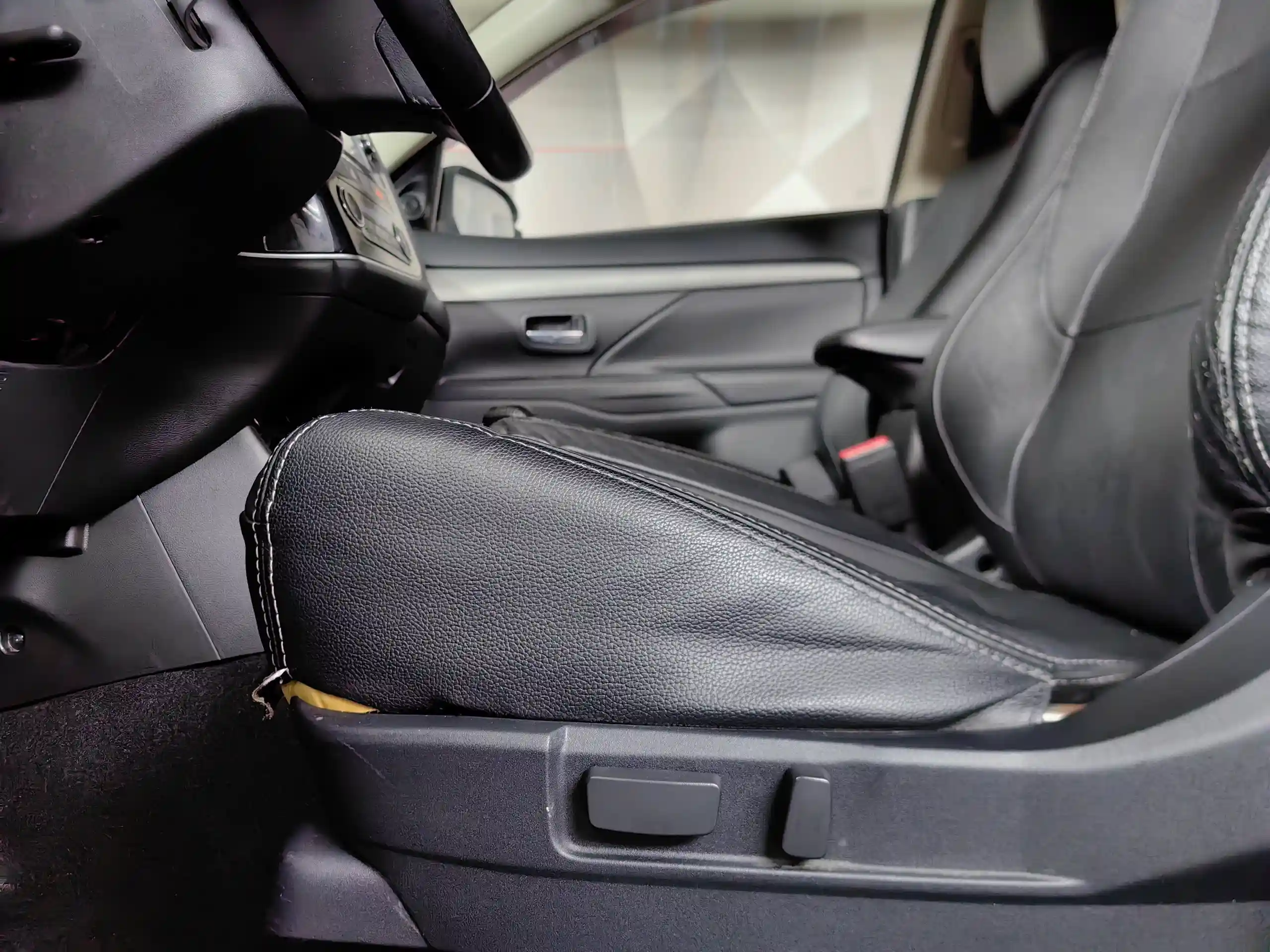 Mitsubishi Outlander 2014