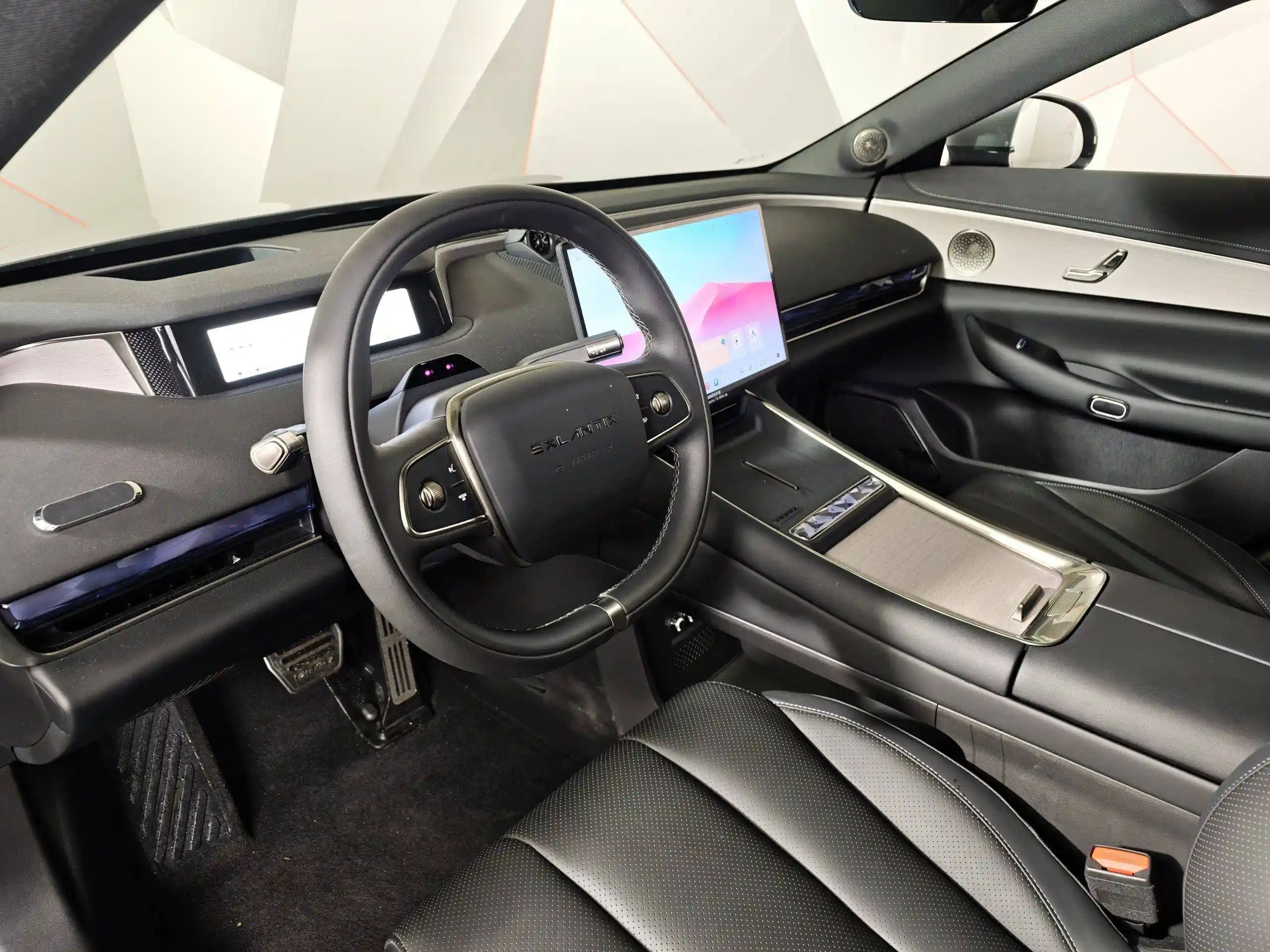EXEED Exlantix ES 2025