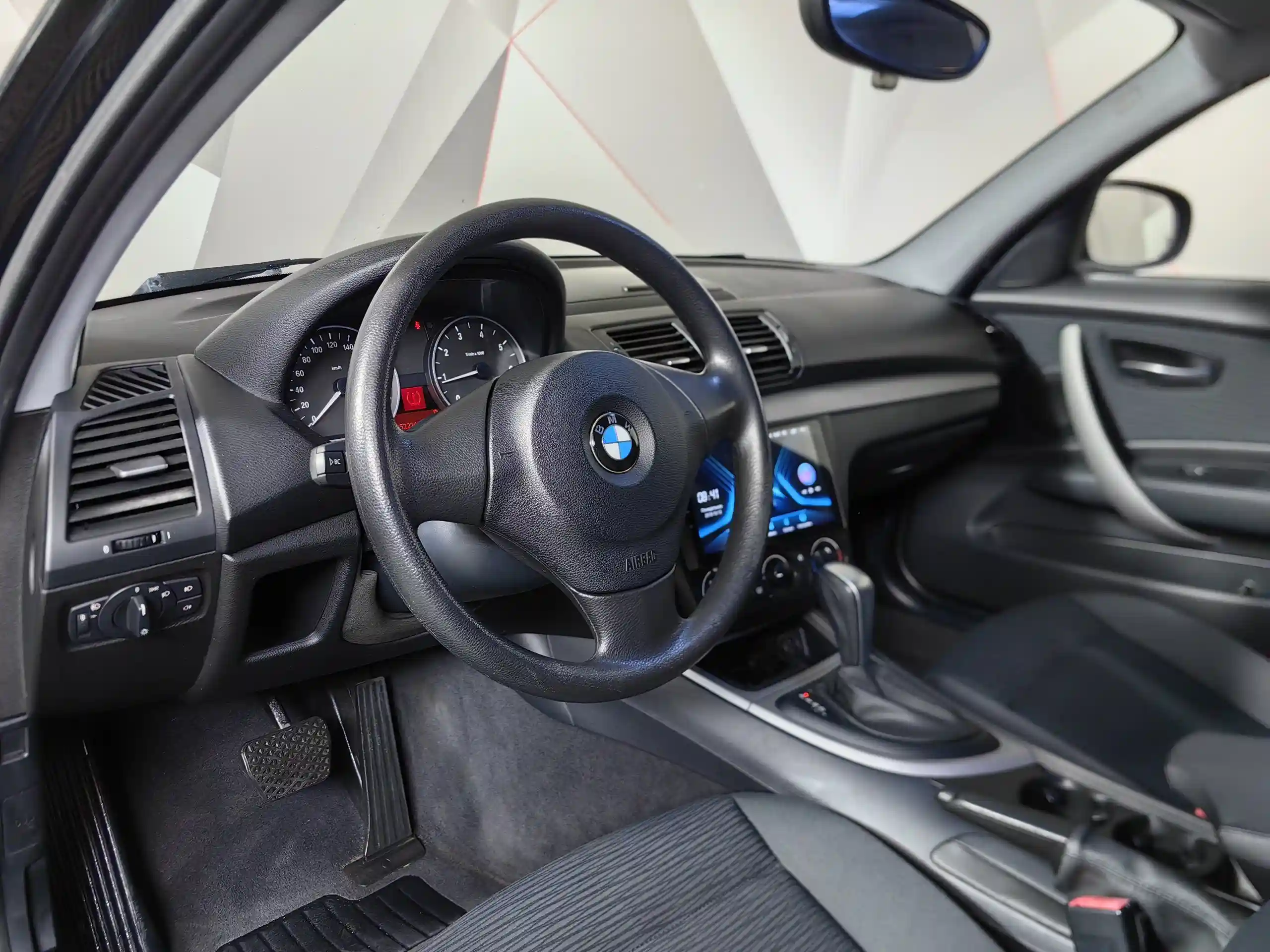 BMW 1 серия 2011