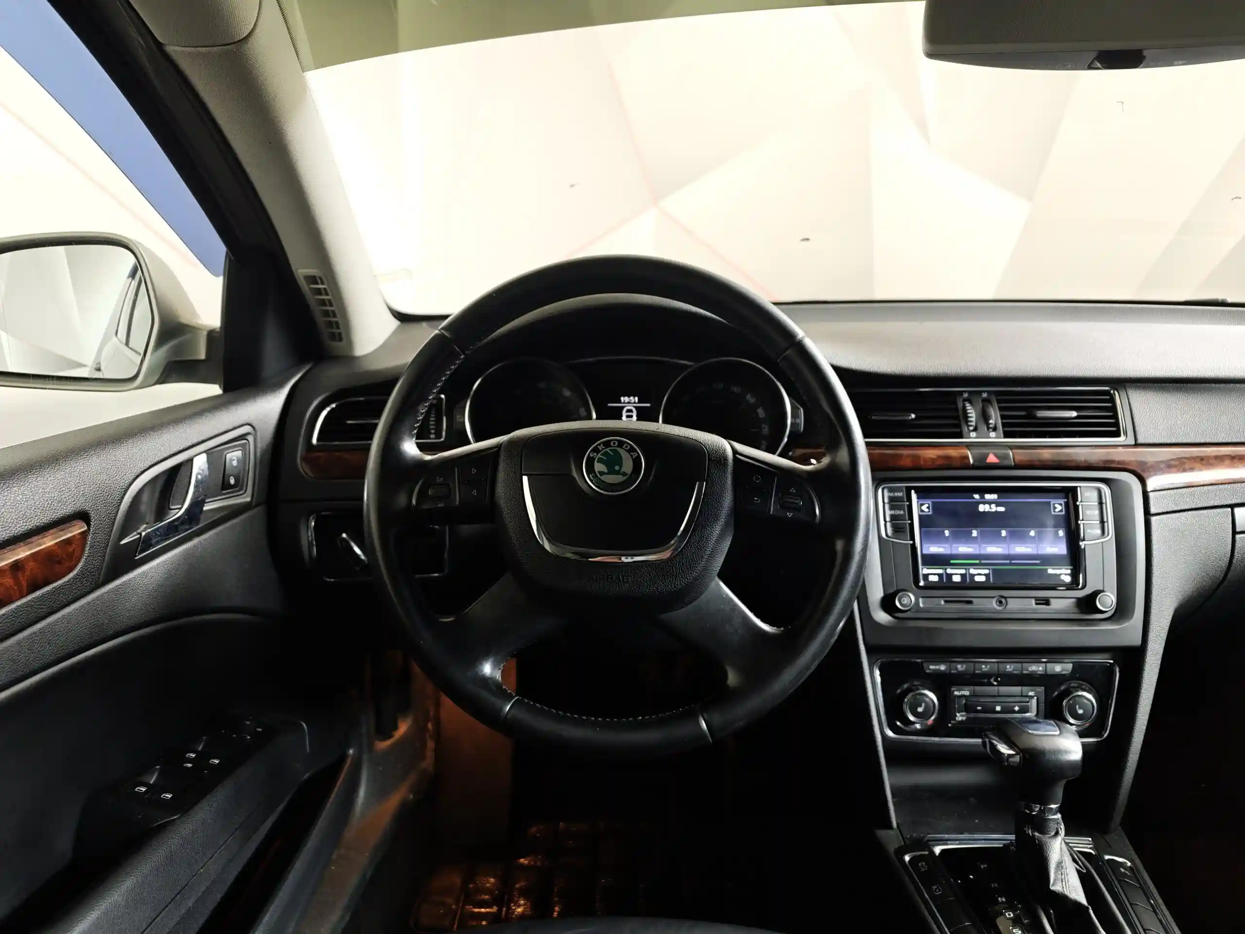 Skoda Superb 2012