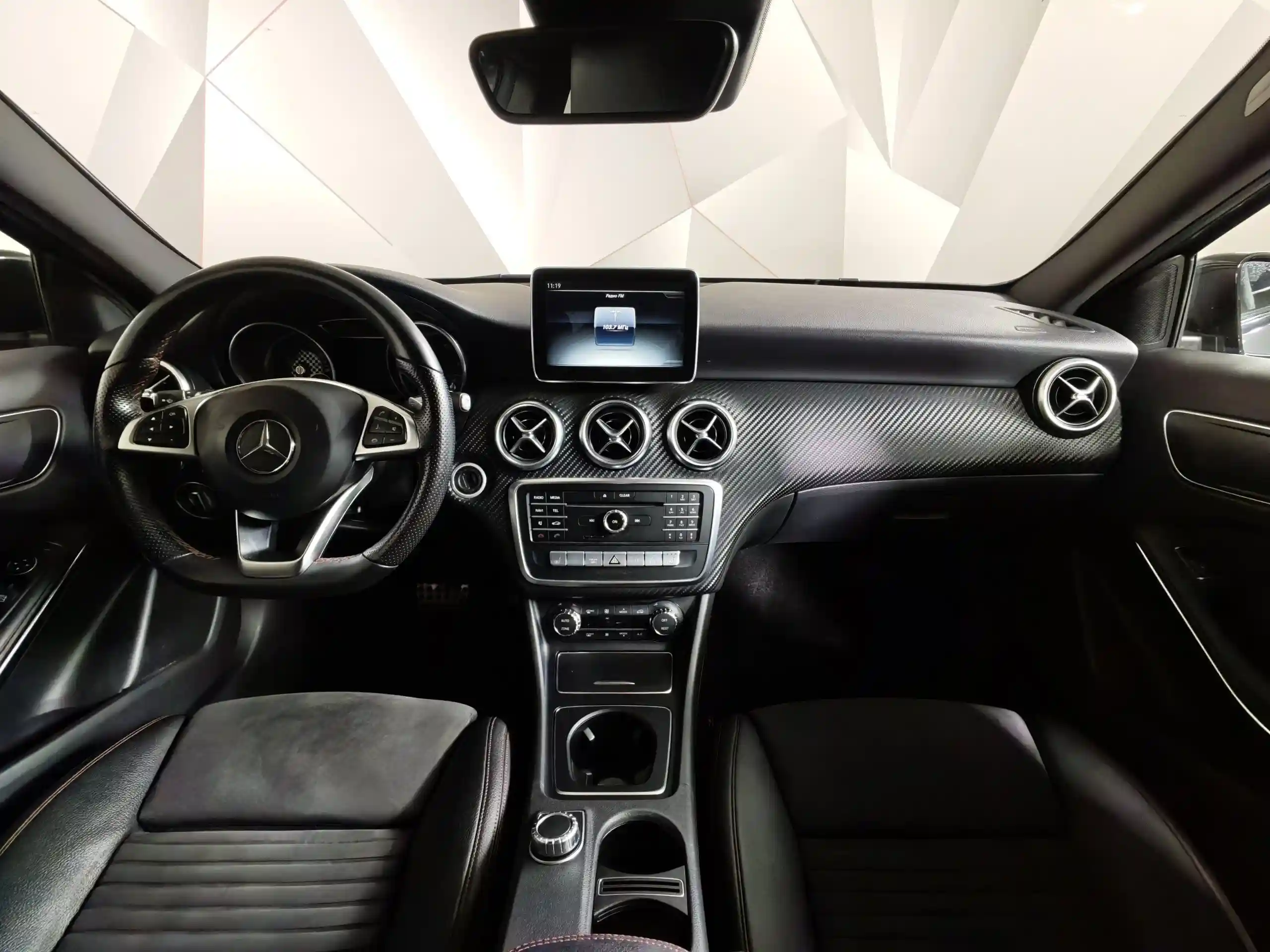 Mercedes-Benz A-Класс 2016
