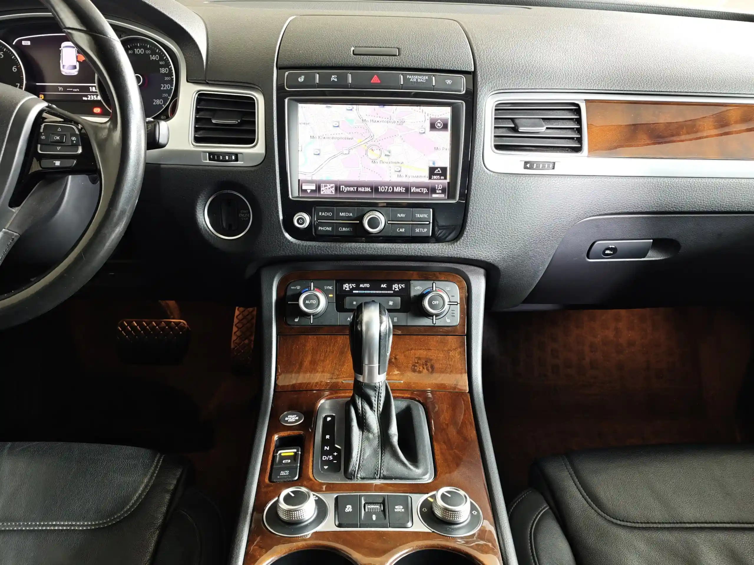 Volkswagen Touareg 2015