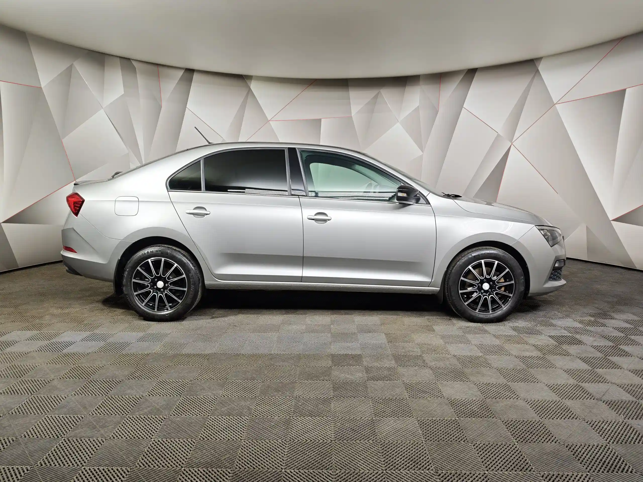 Skoda Rapid 2021