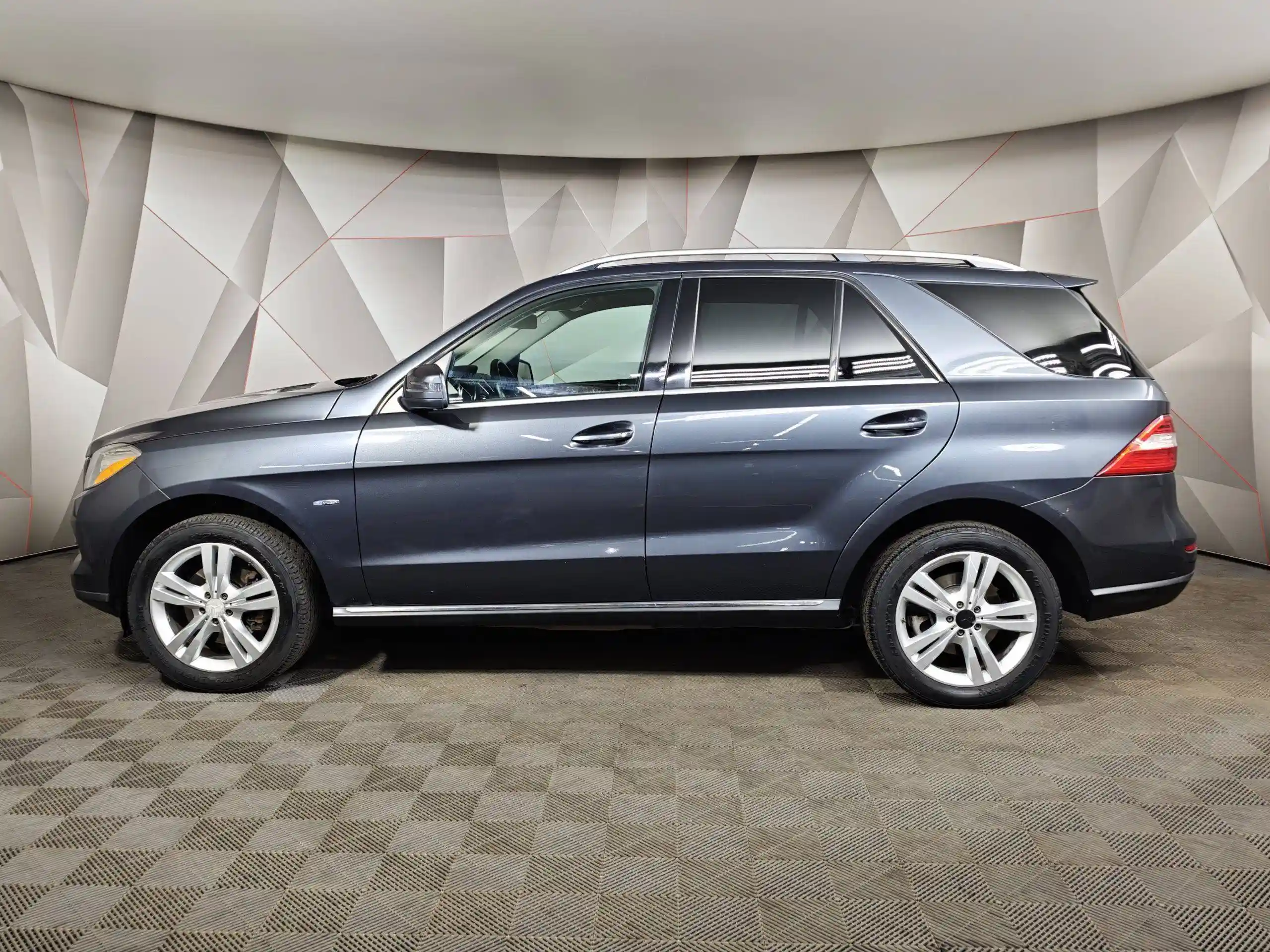 Mercedes-Benz M-Класс 2012