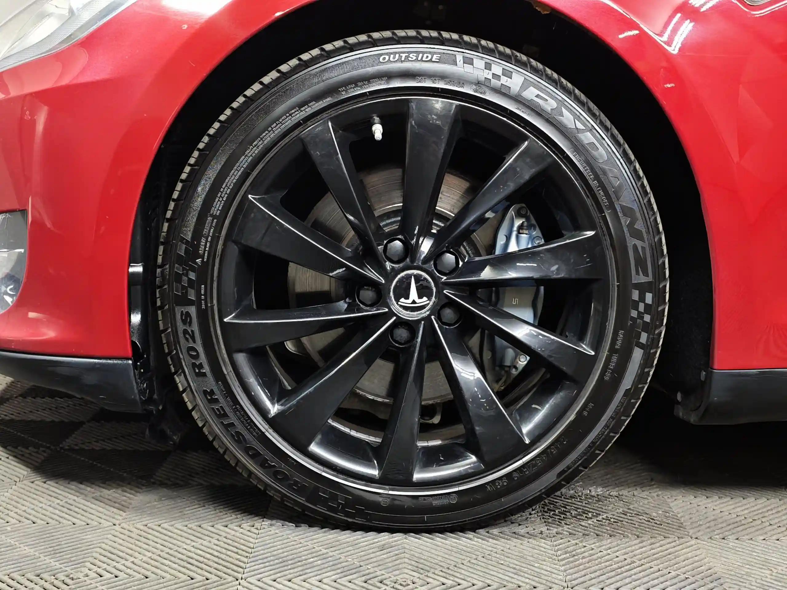Tesla Model S 2014