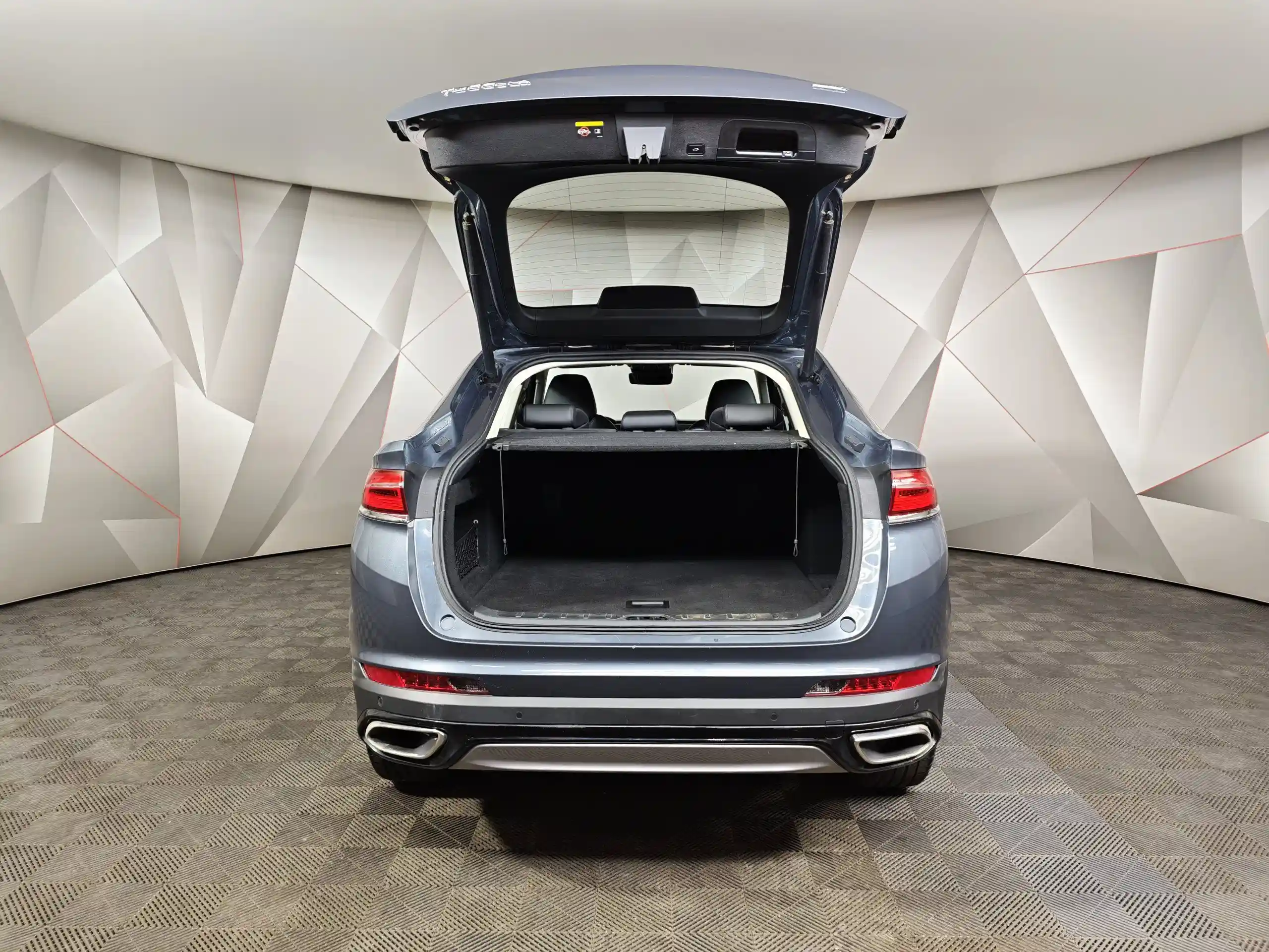 Geely Tugella 2021