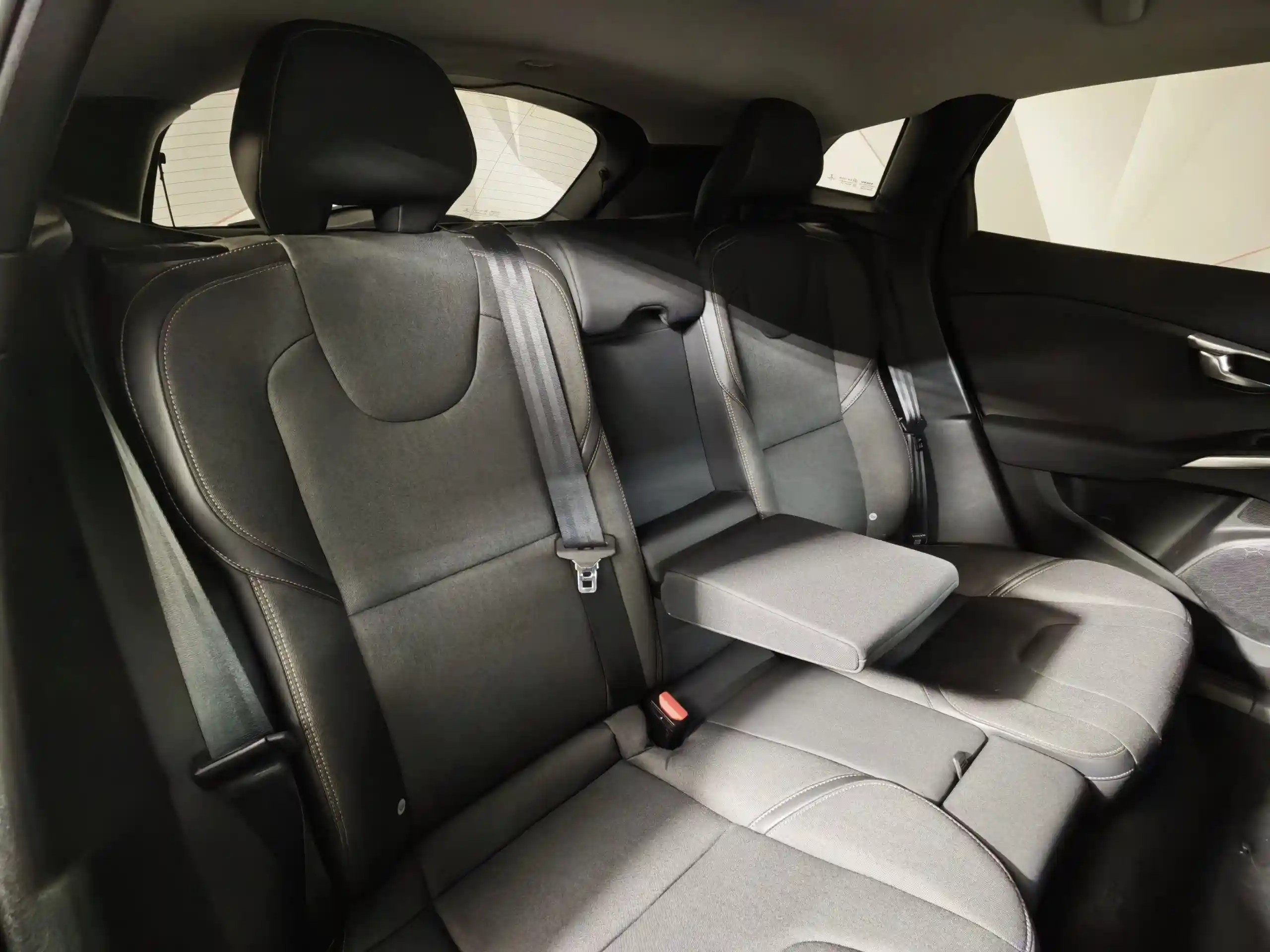 Volvo V40 2014