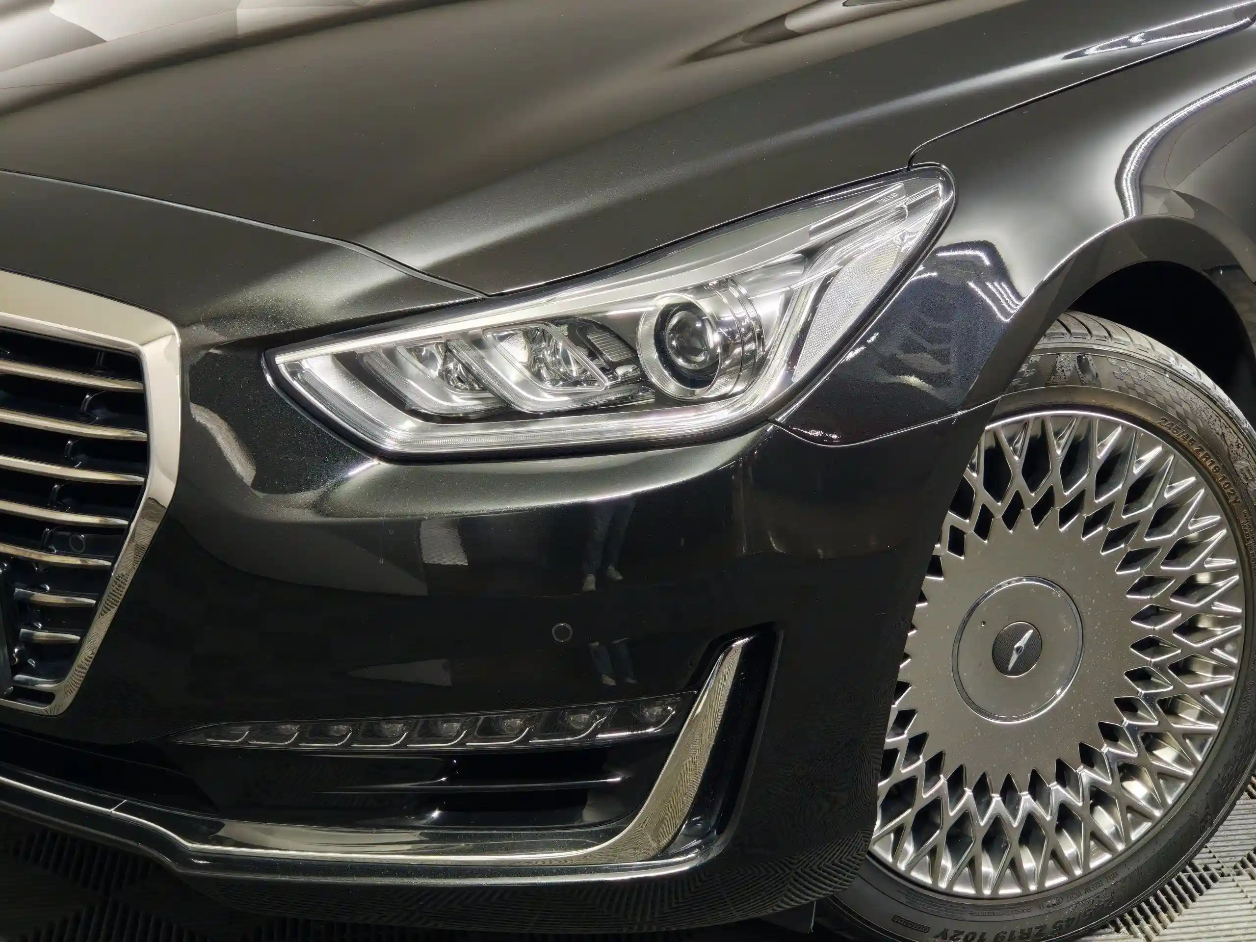 Genesis G90 2018