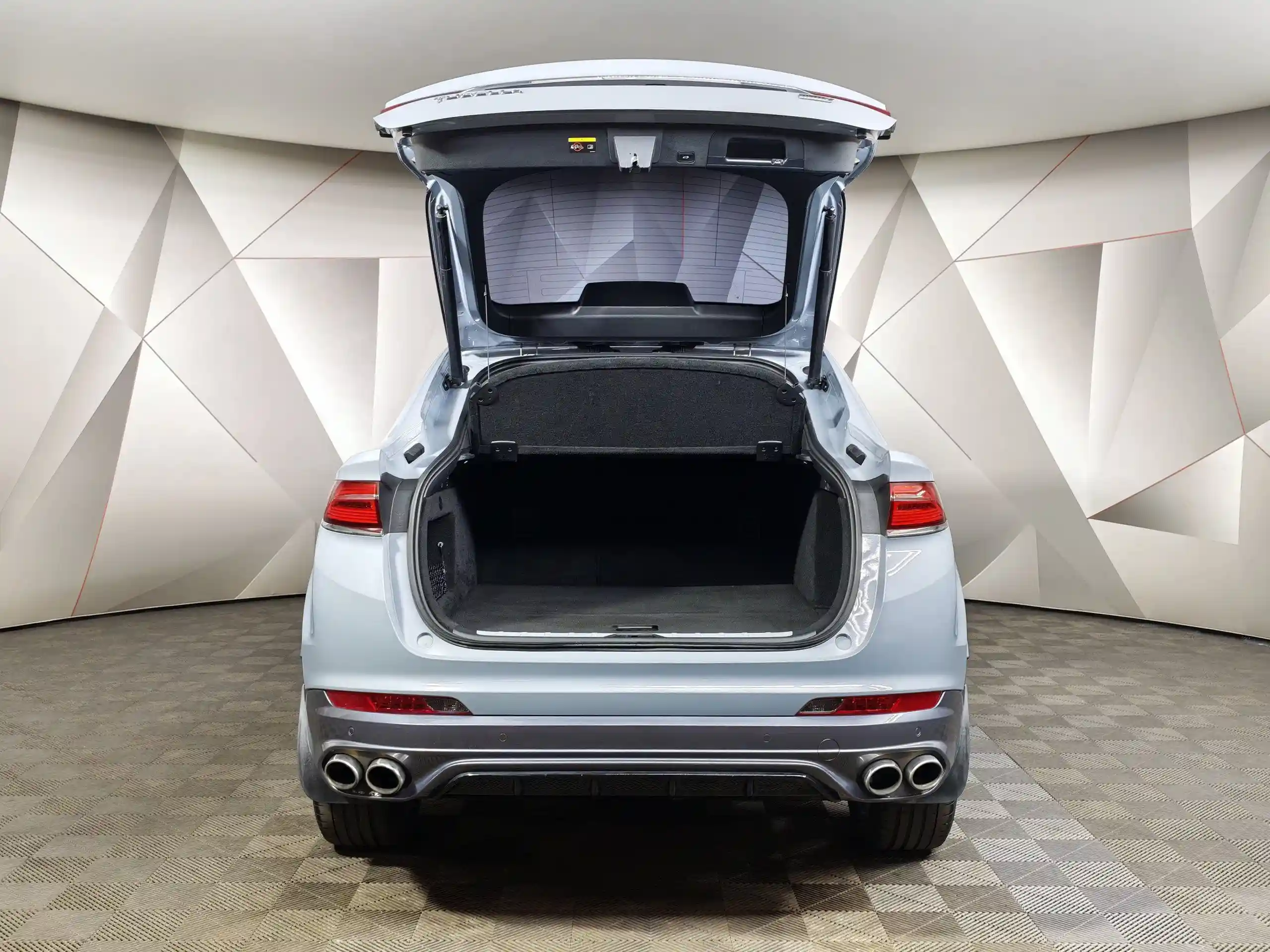 Geely Tugella 2022