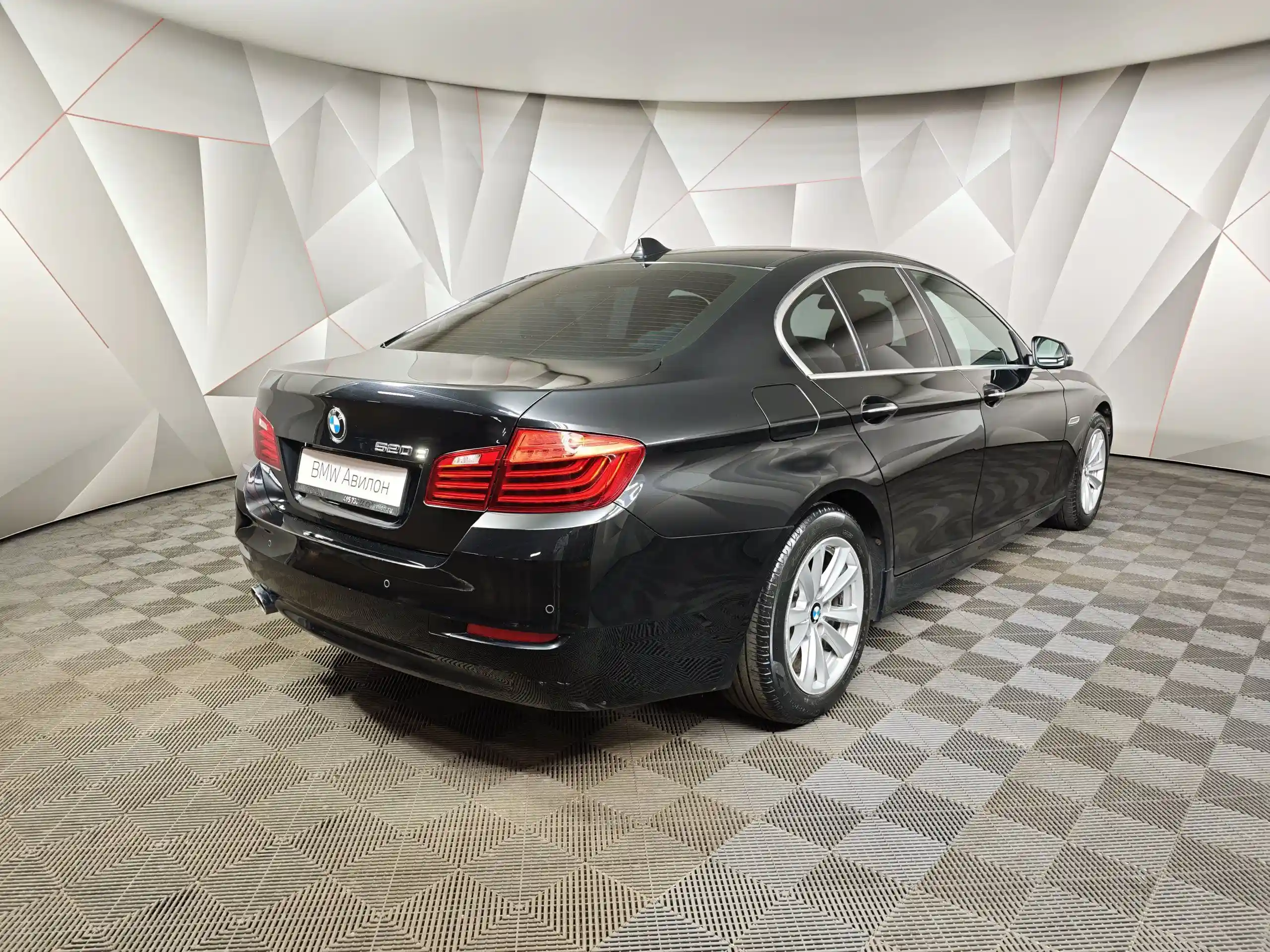 BMW 5 серия 2016