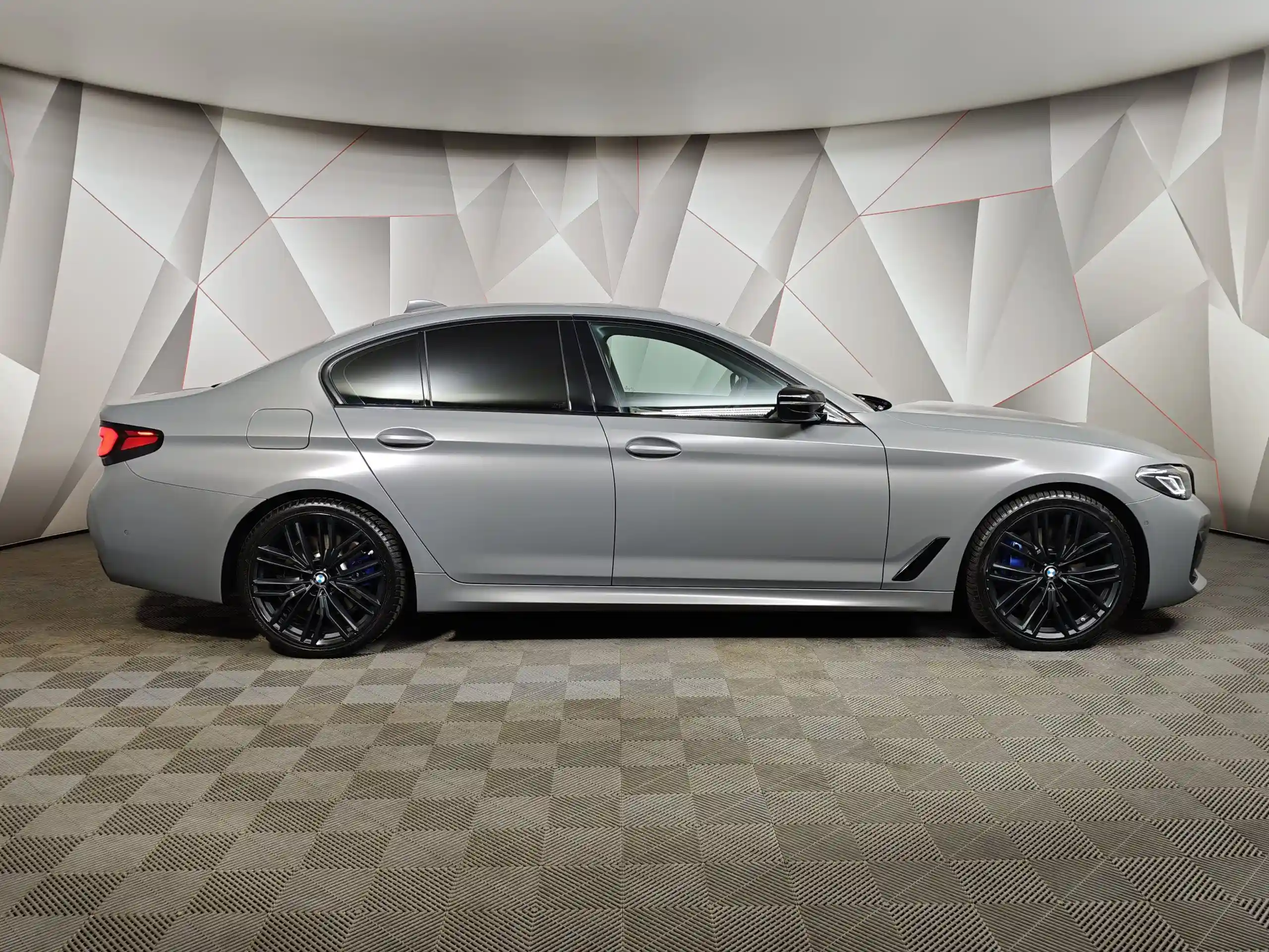 BMW 5 серия 2022