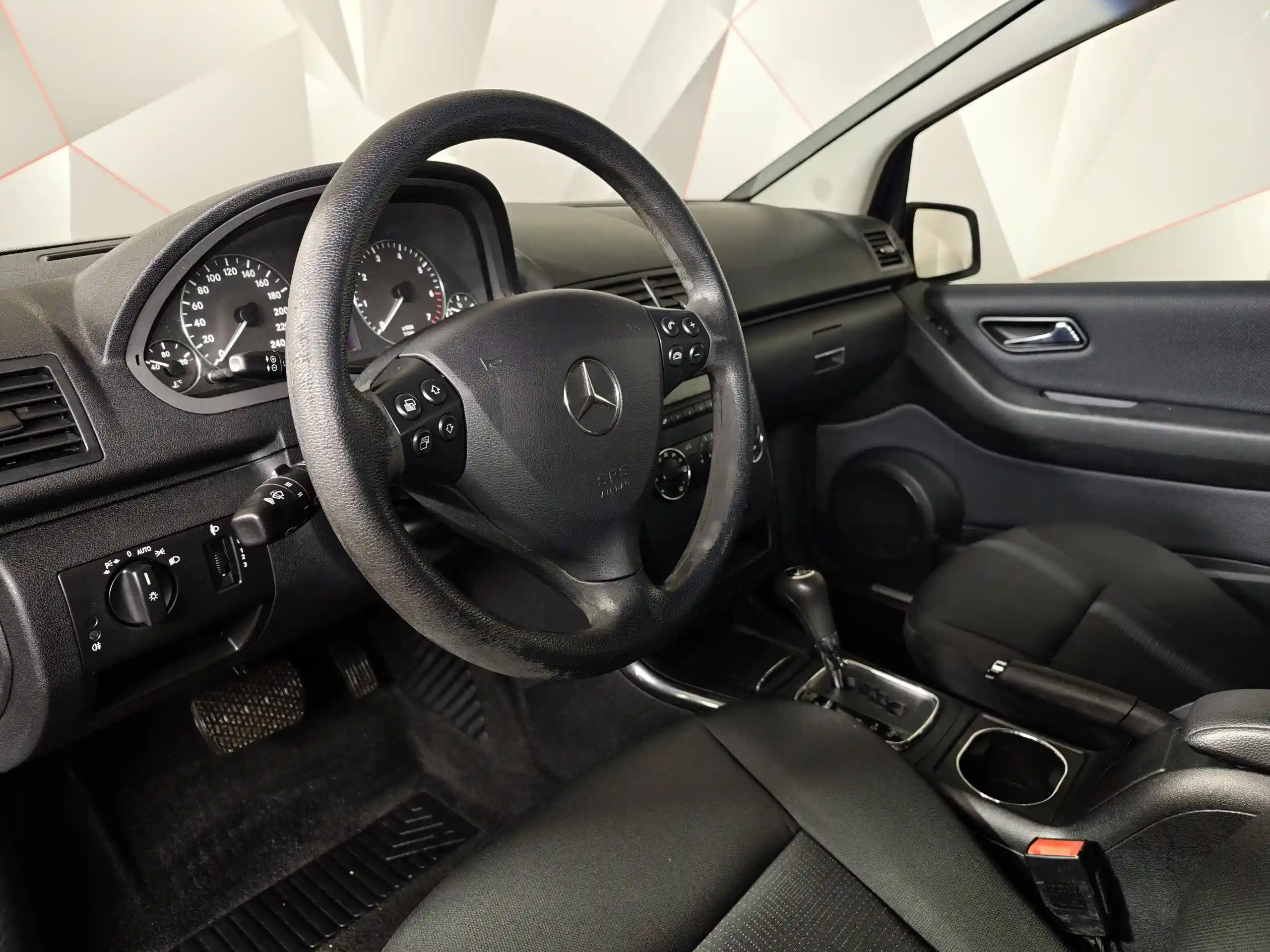 Mercedes-Benz A-Класс 2011