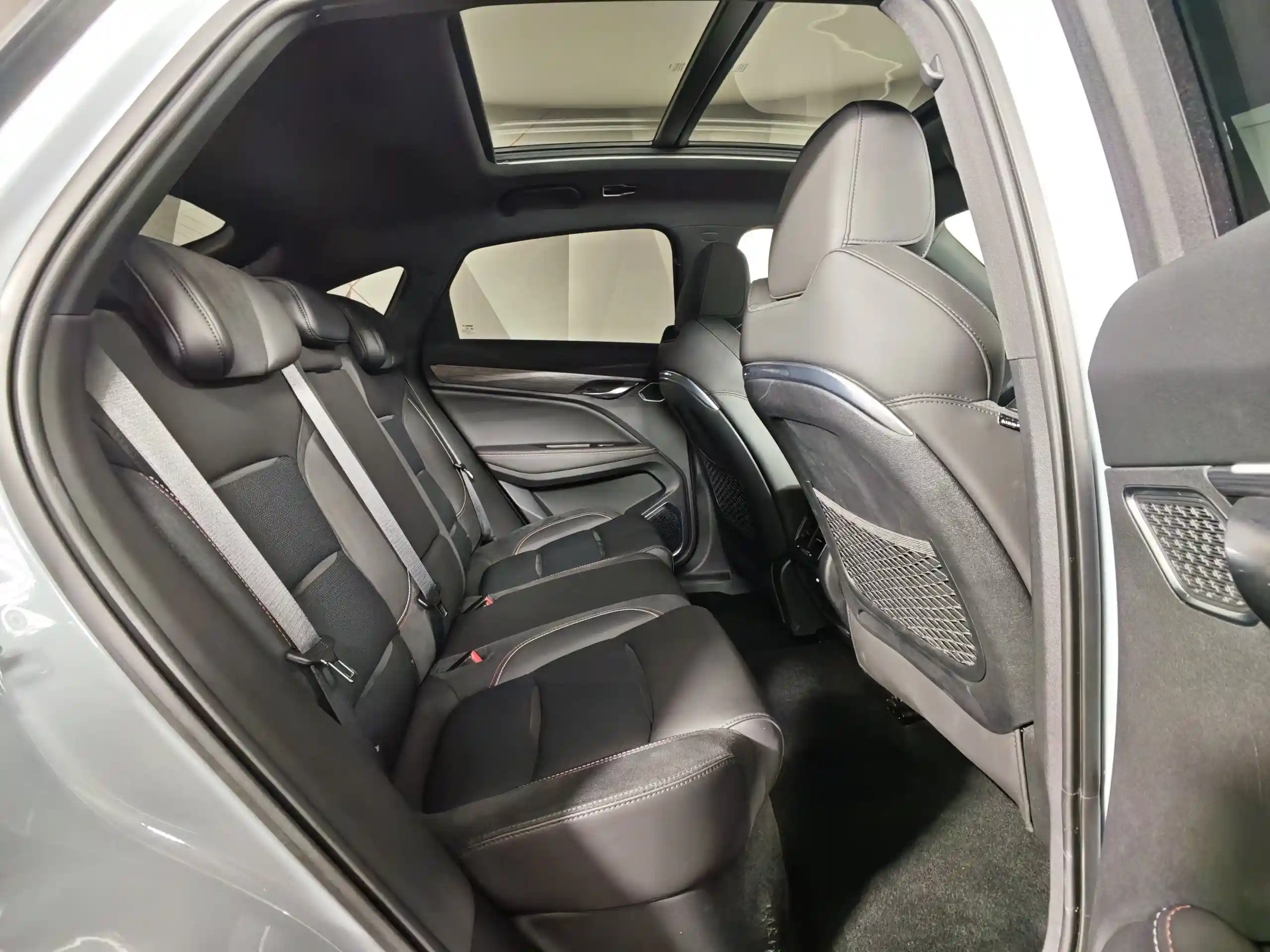 Geely Tugella 2023