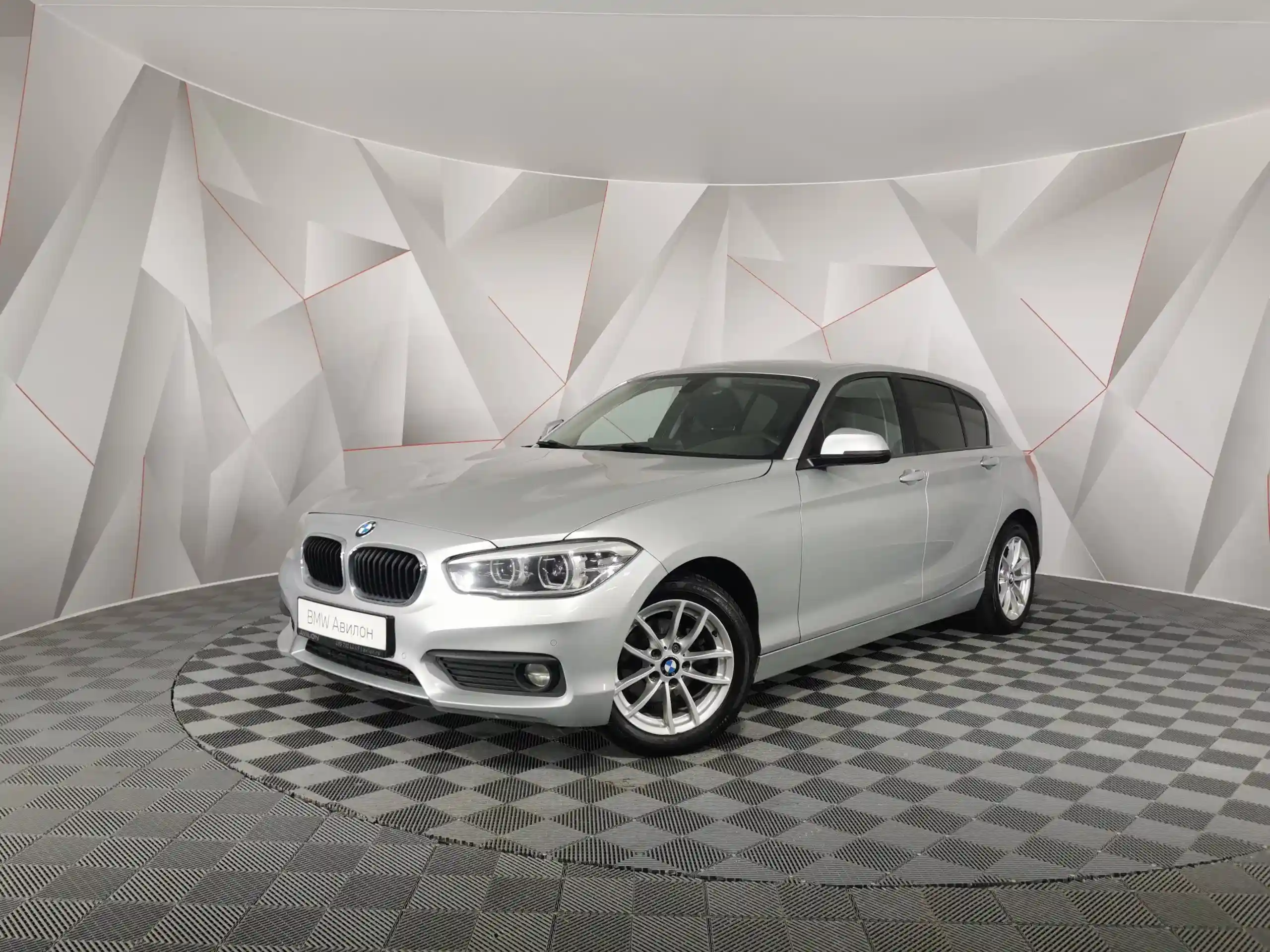 BMW 1 серия 2018