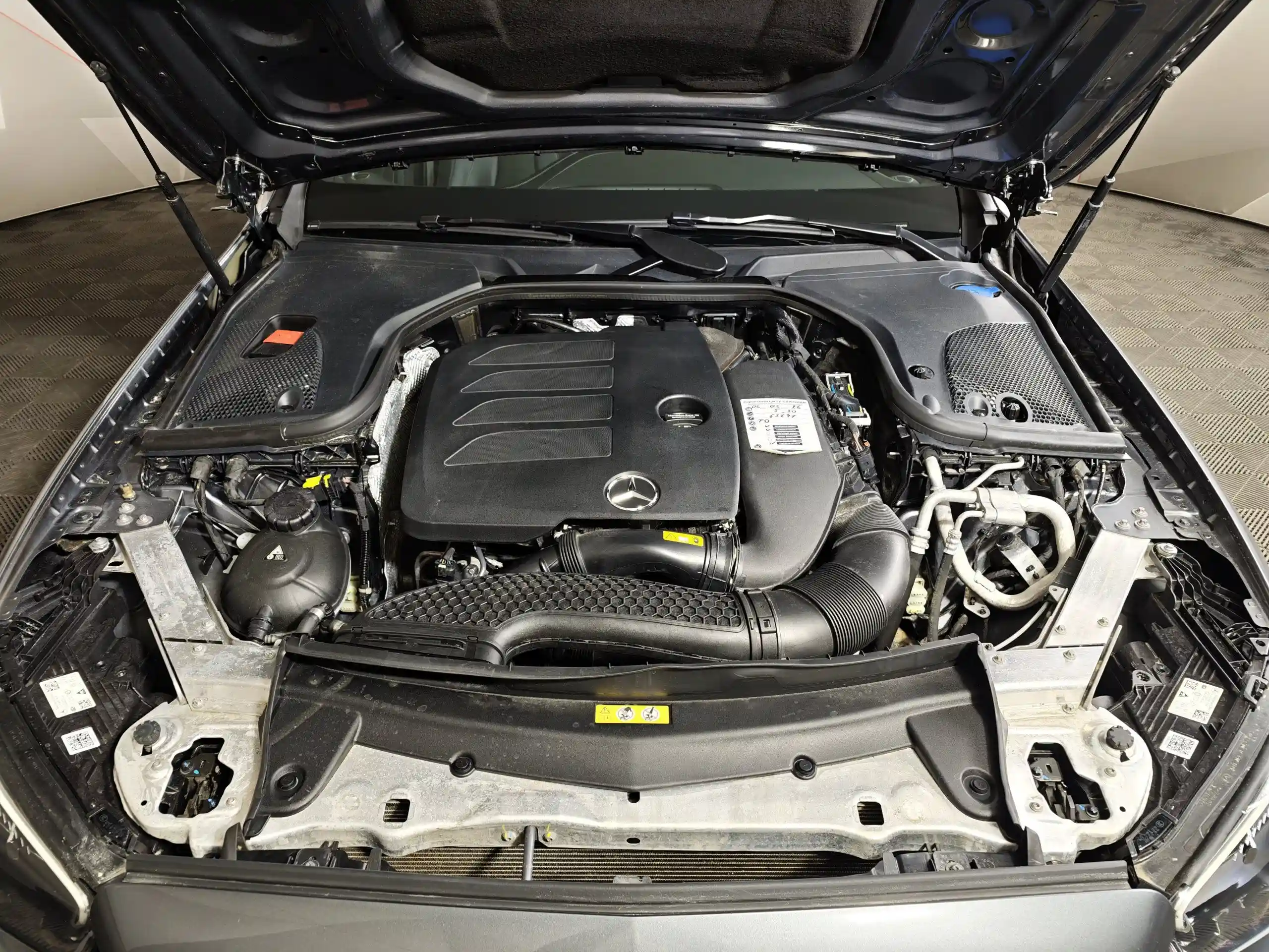 Mercedes-Benz E-Класс 2021