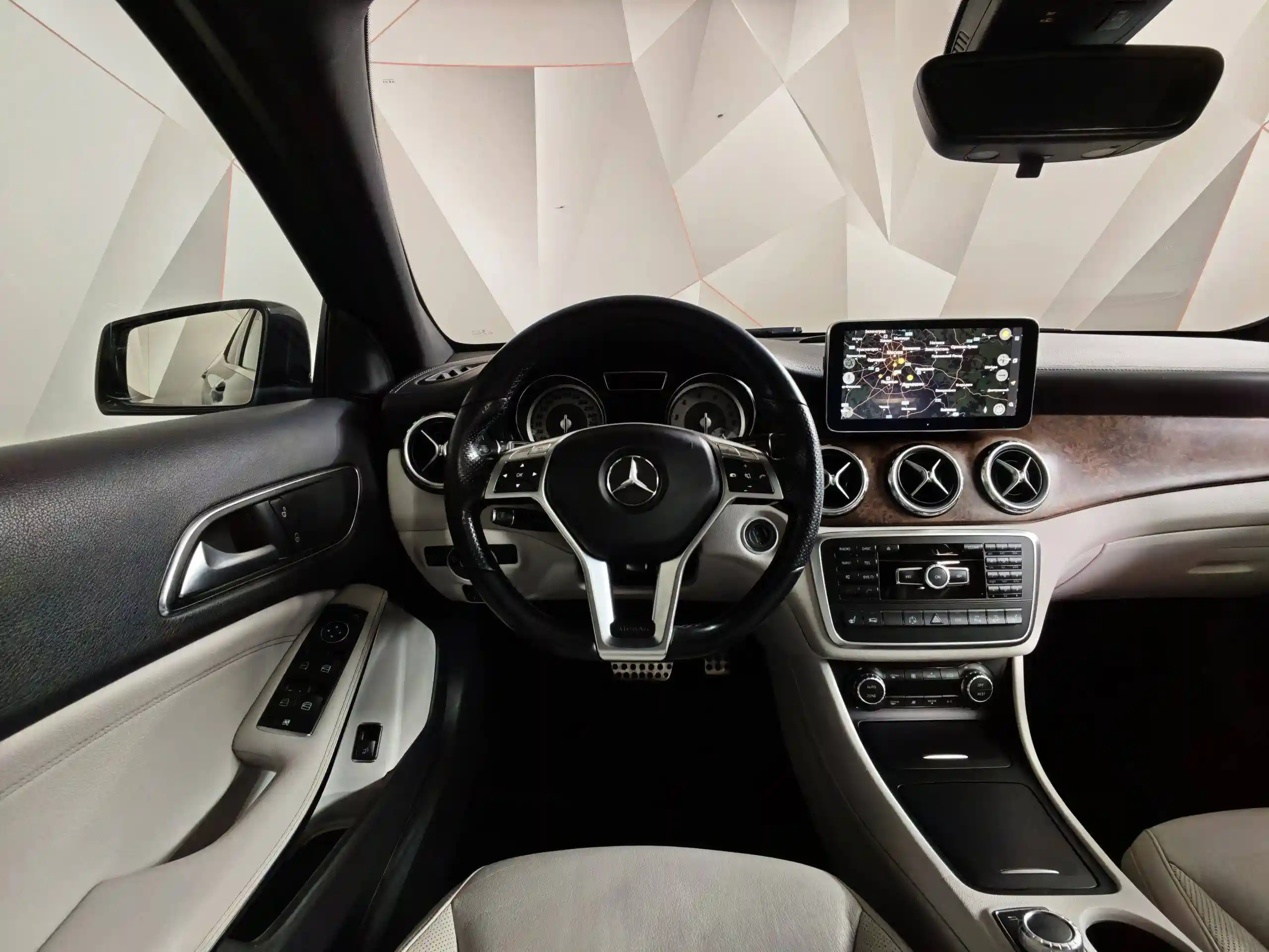 Mercedes-Benz GLA 2014