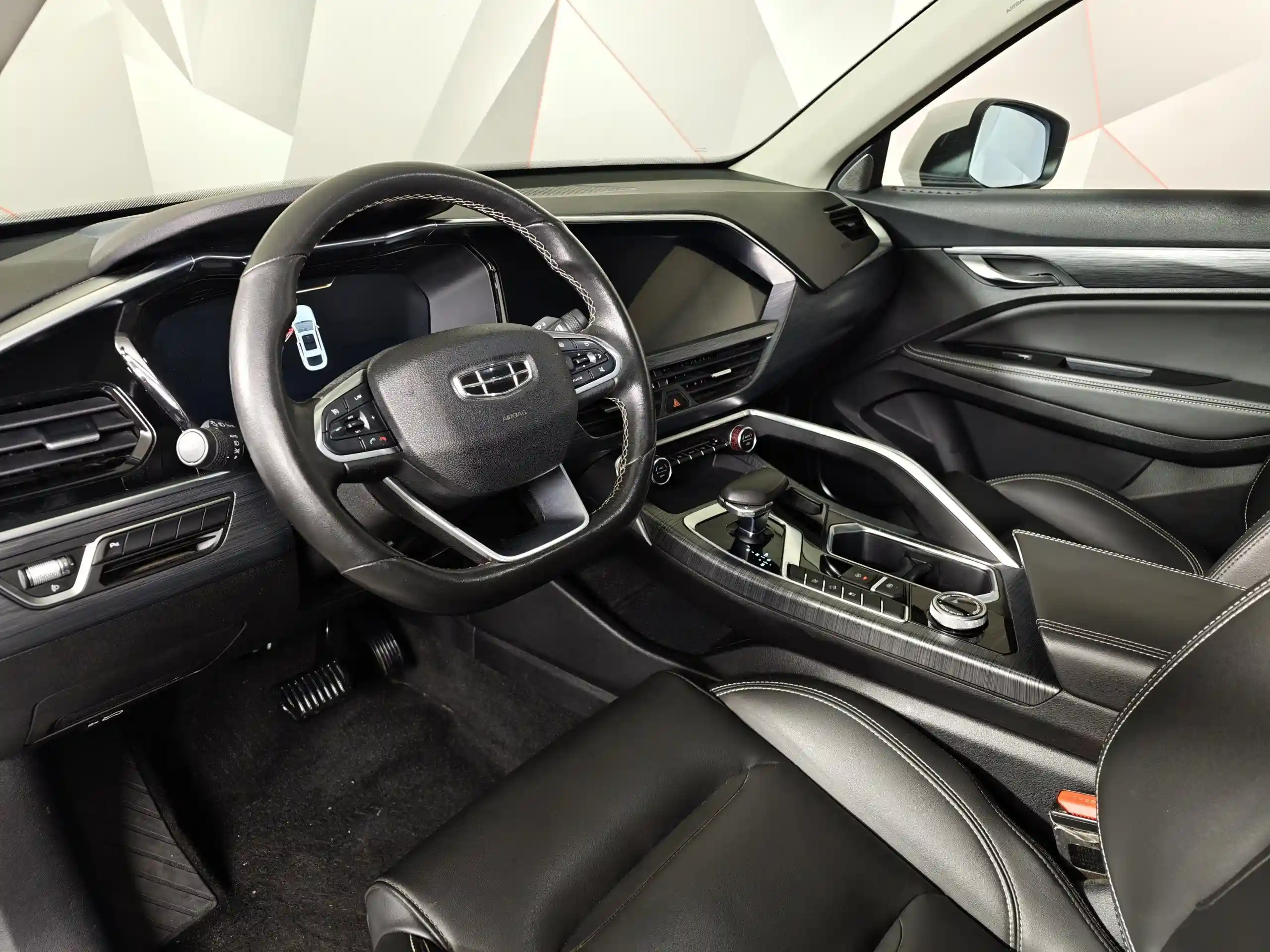 Geely Tugella 2021