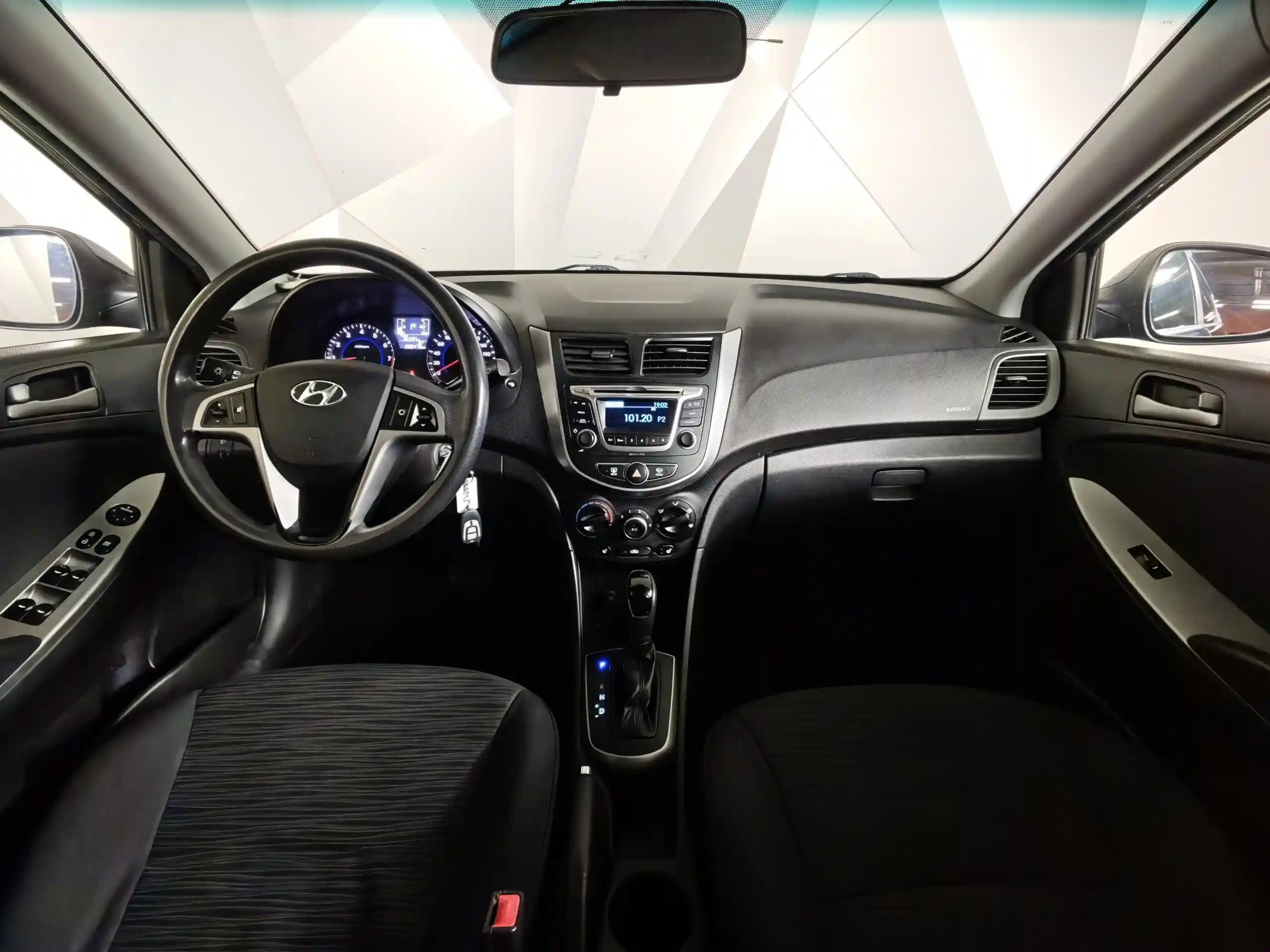 Hyundai Solaris 2016