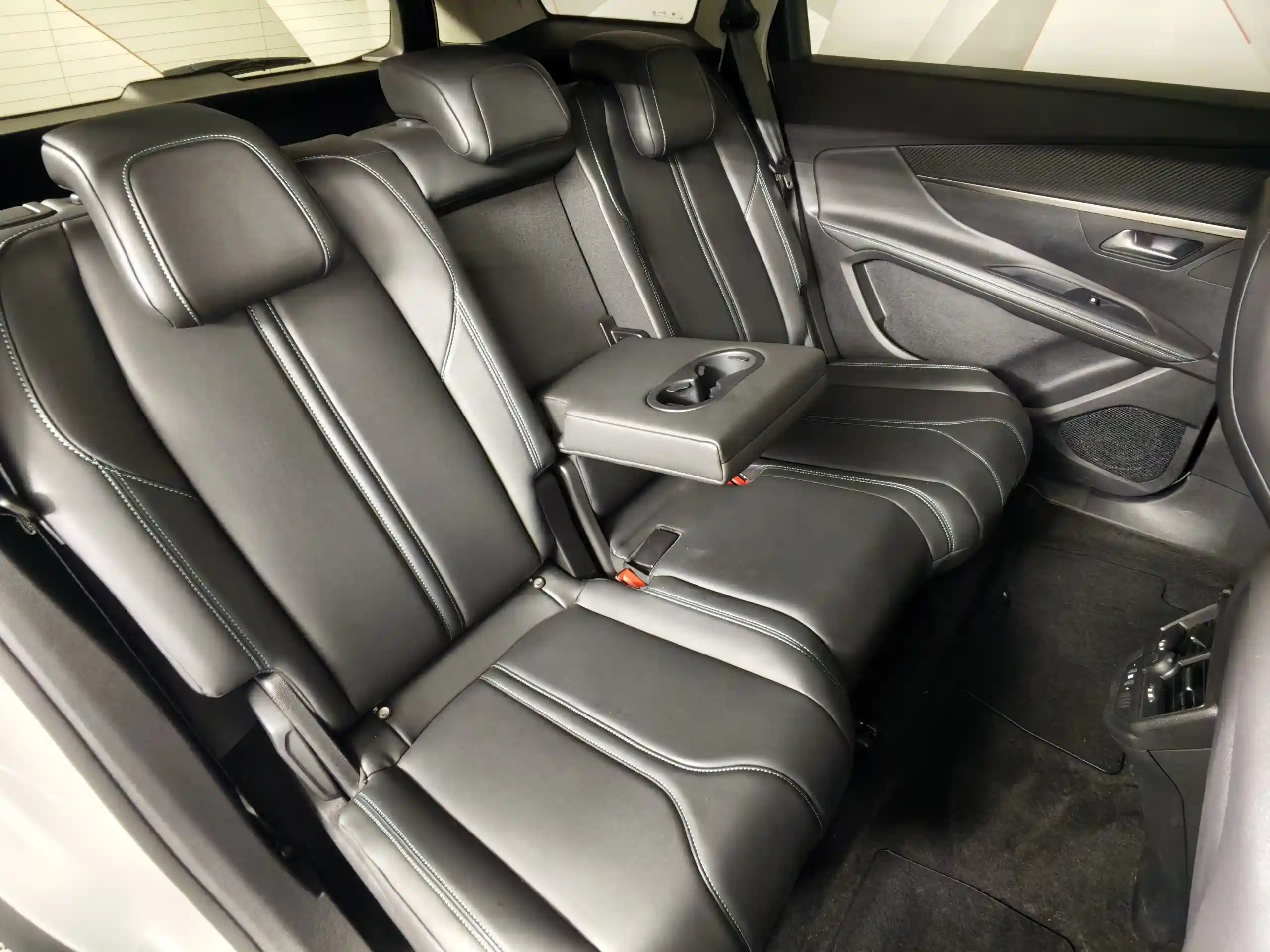 Peugeot 5008 2021