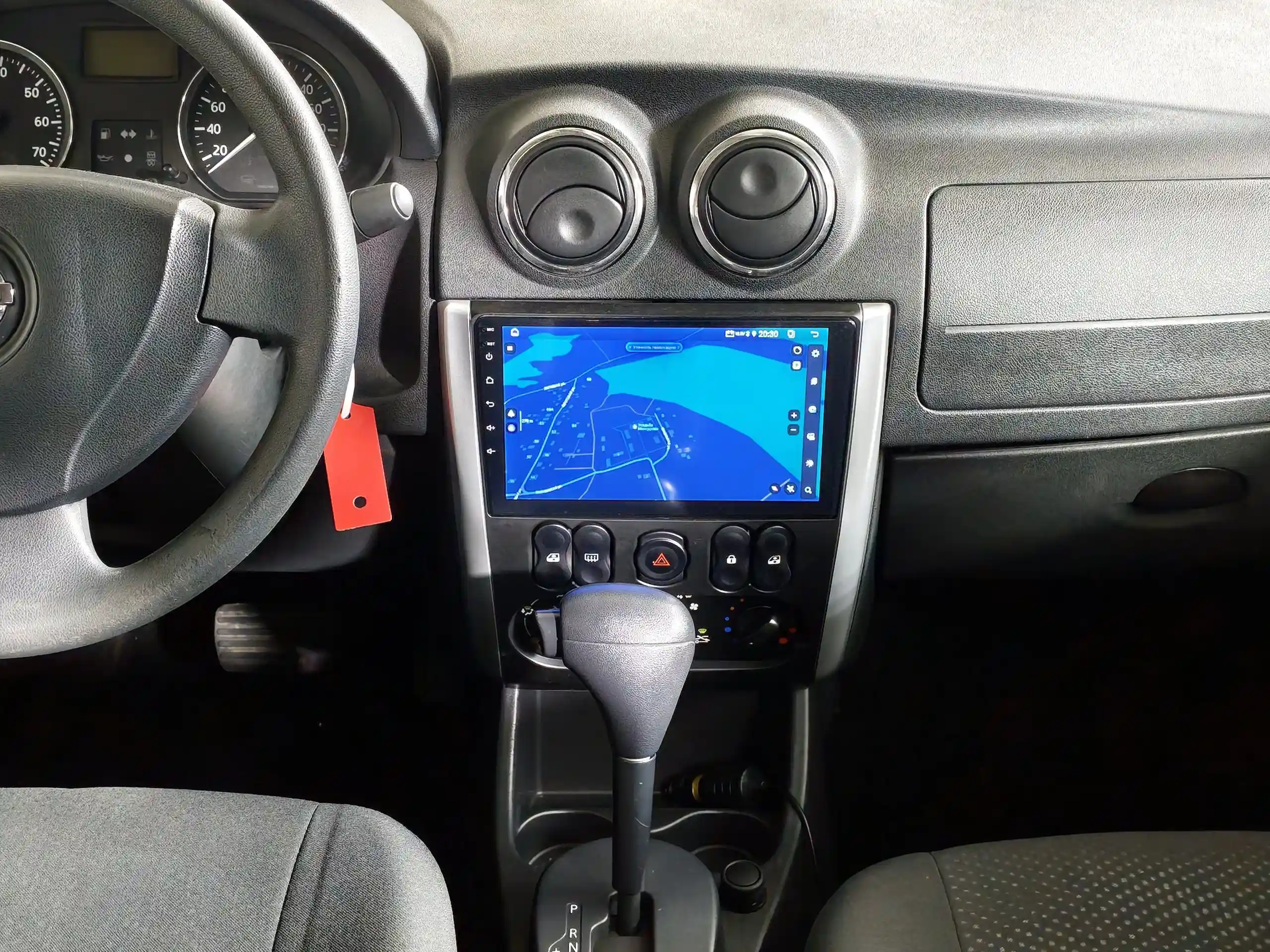 Nissan Almera 2015