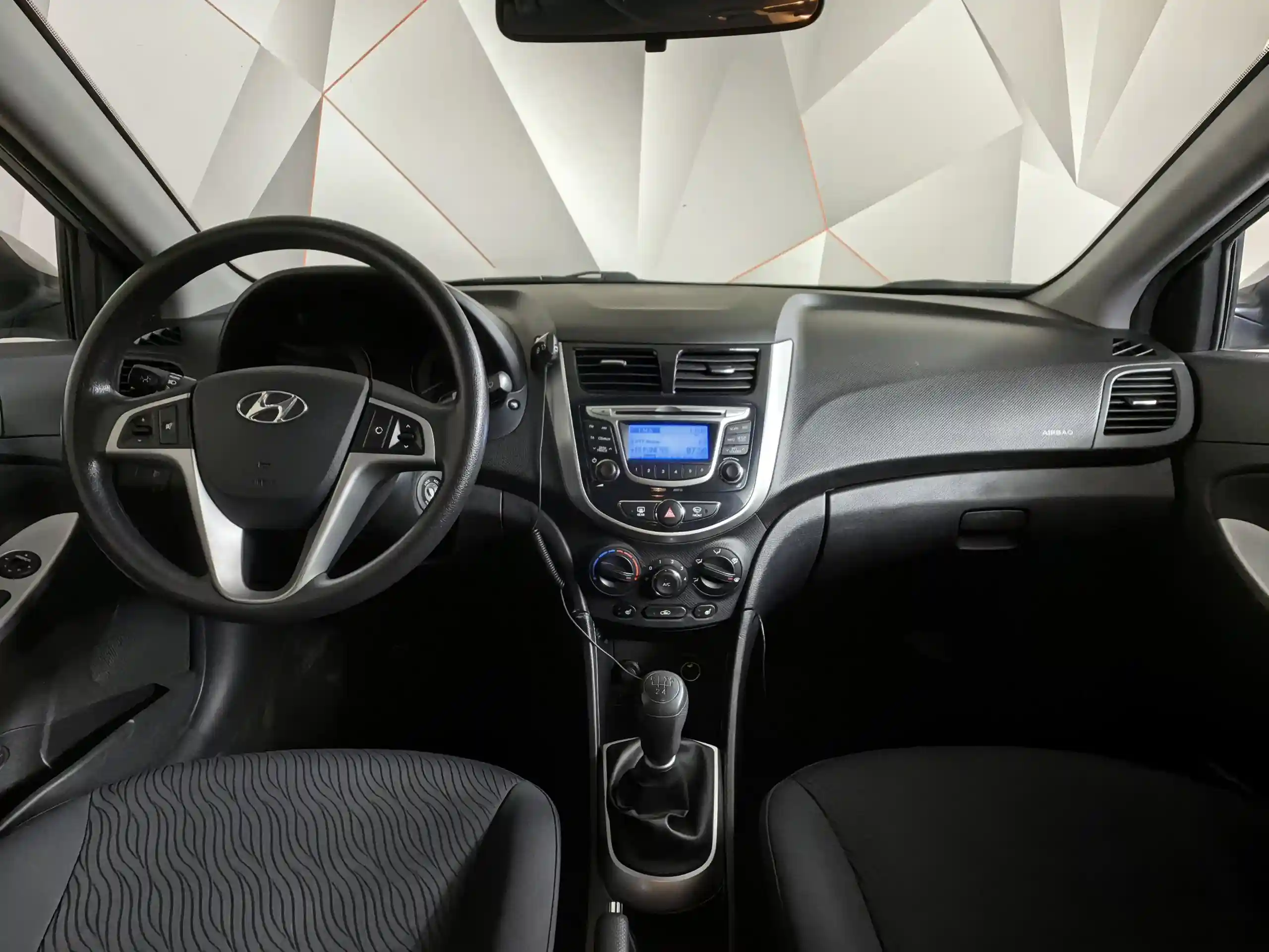 Hyundai Solaris 2013
