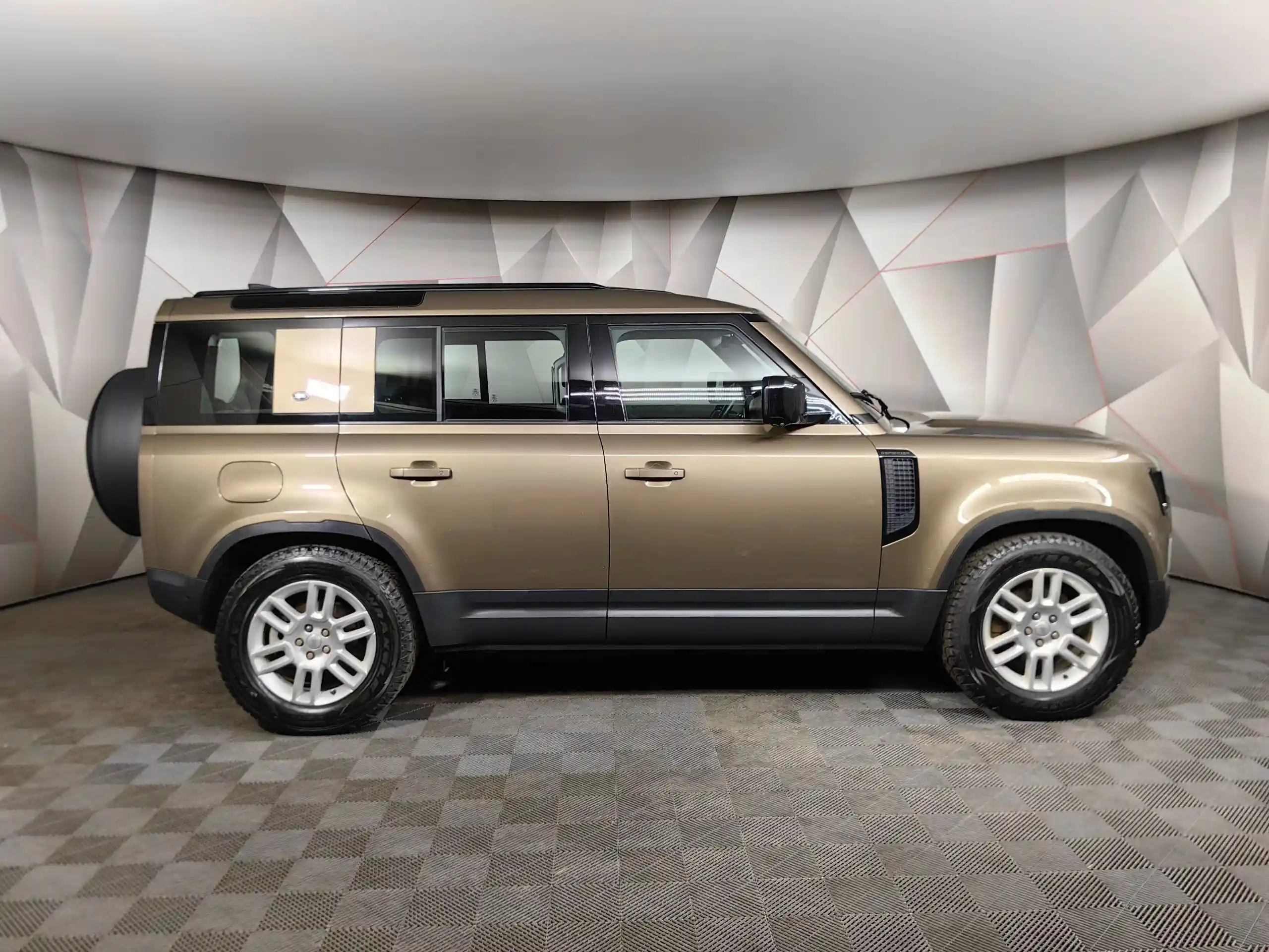 Land Rover Defender 2021