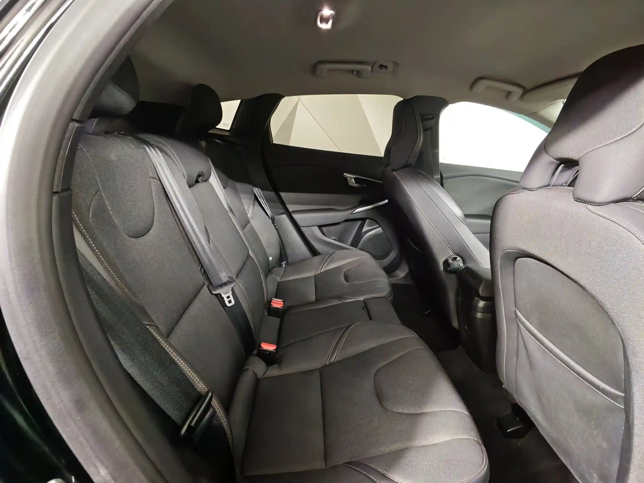 Volvo V40 2014