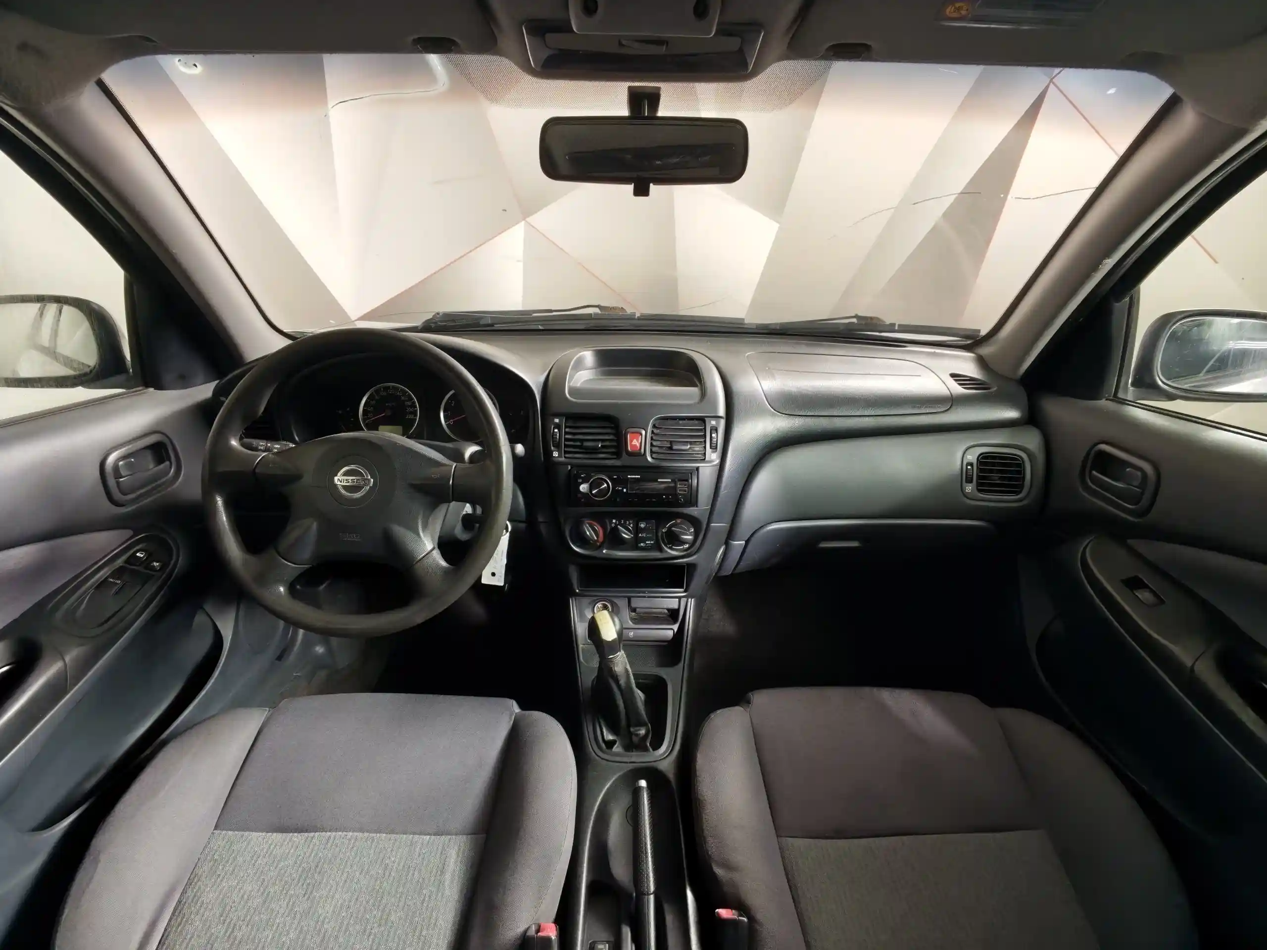 Nissan Almera 2004