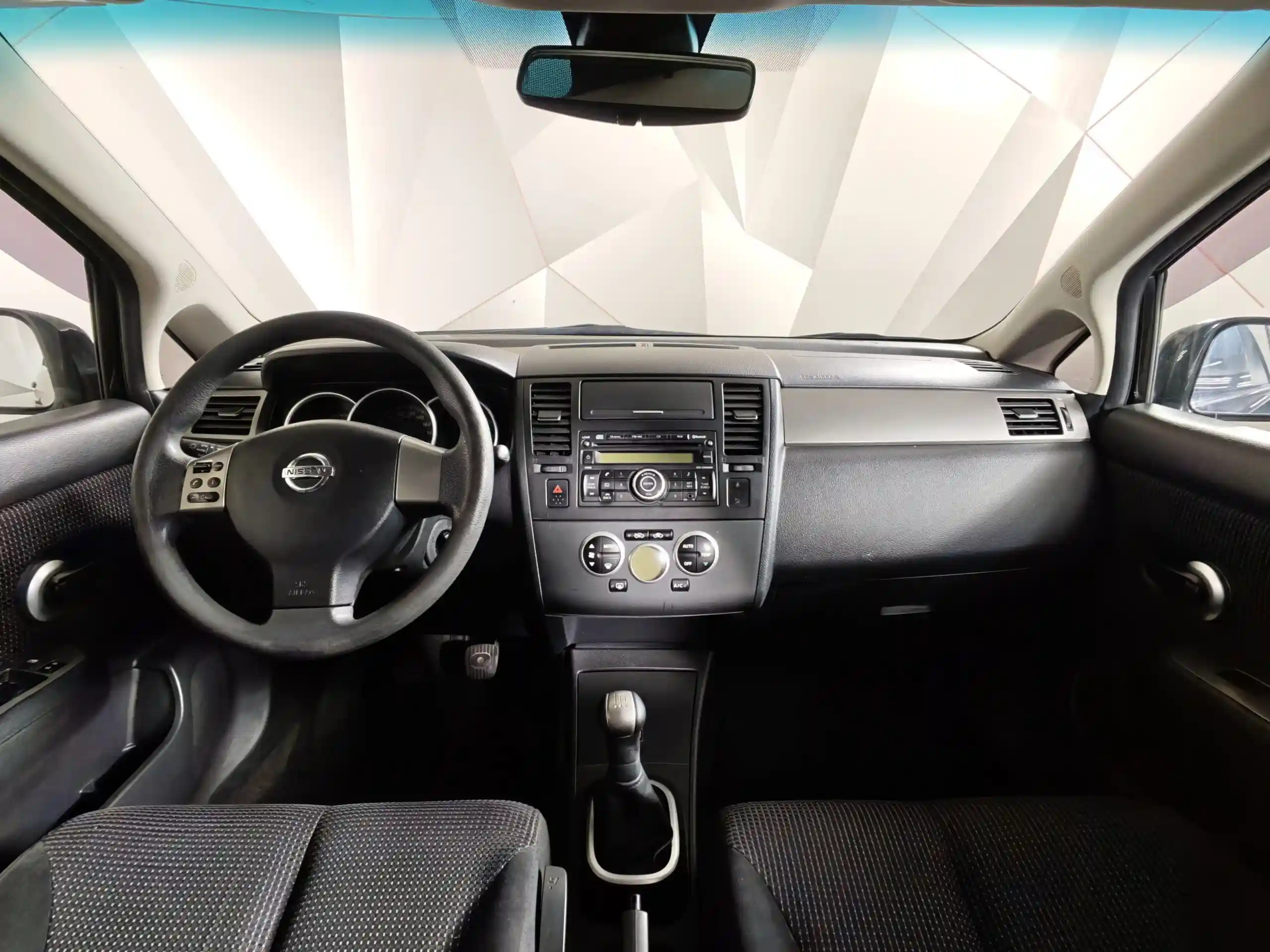 Nissan Tiida 2010