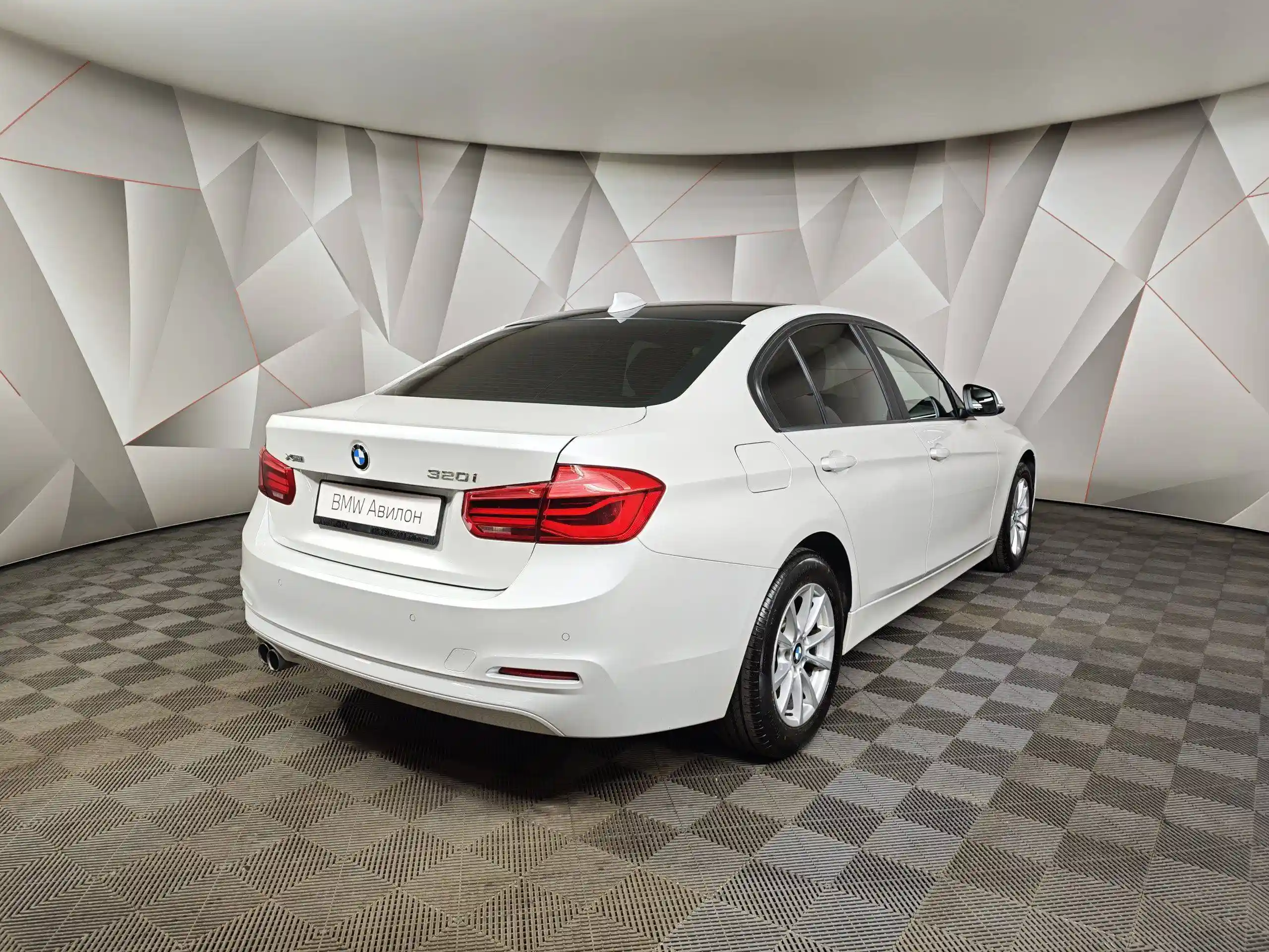 BMW 3 серия 2017