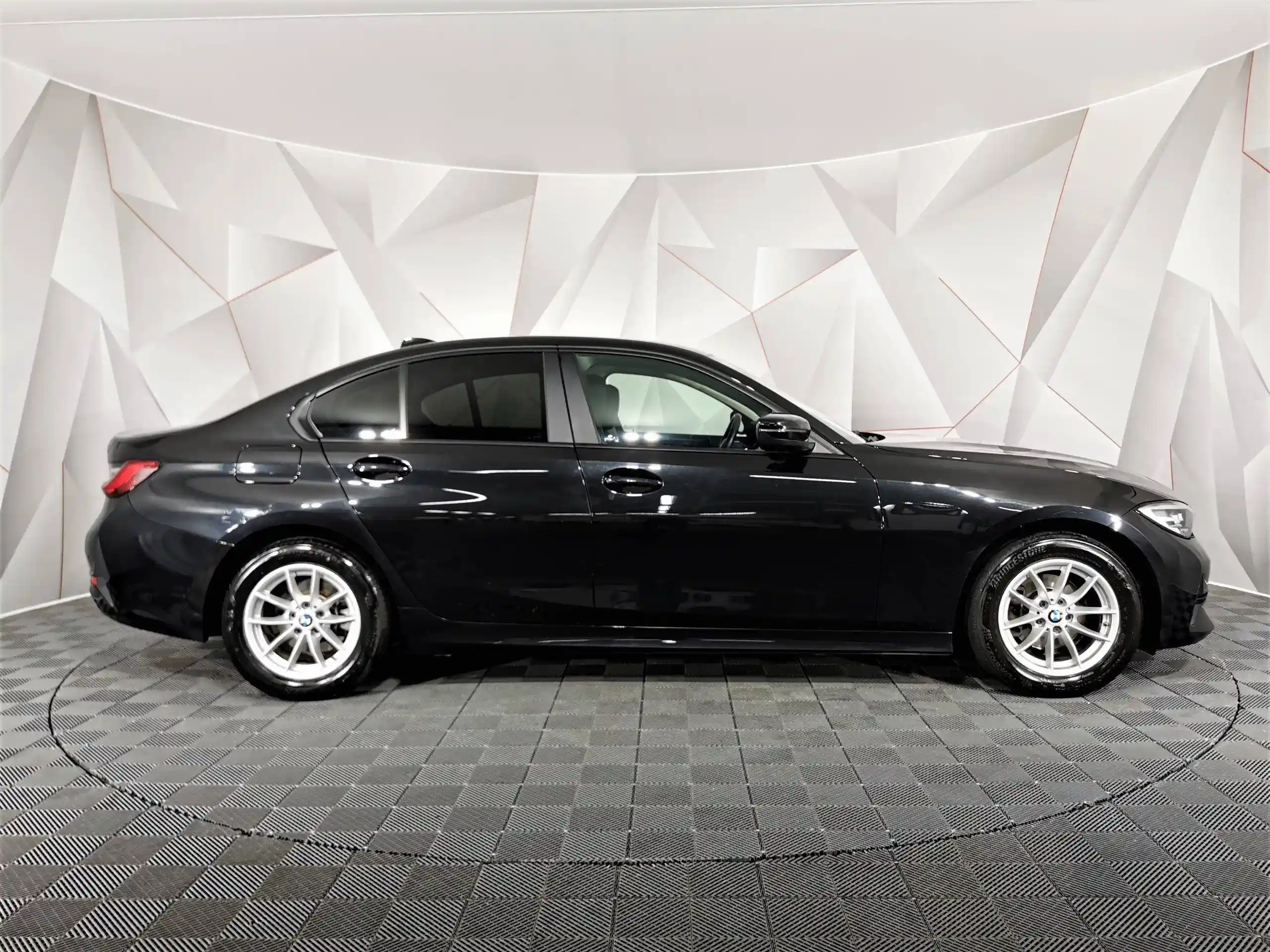 BMW 3 серия 2019