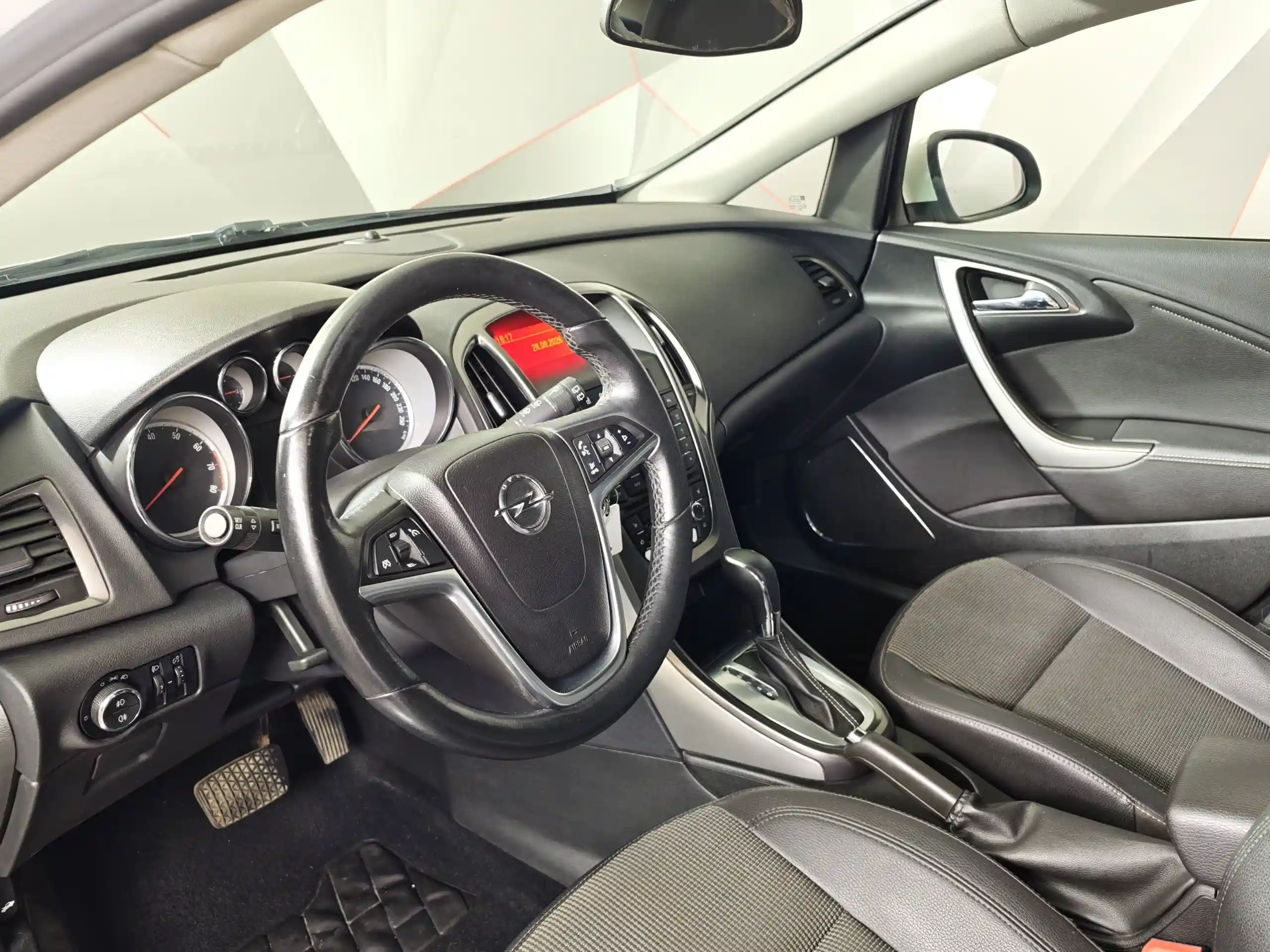 Opel Astra 2011