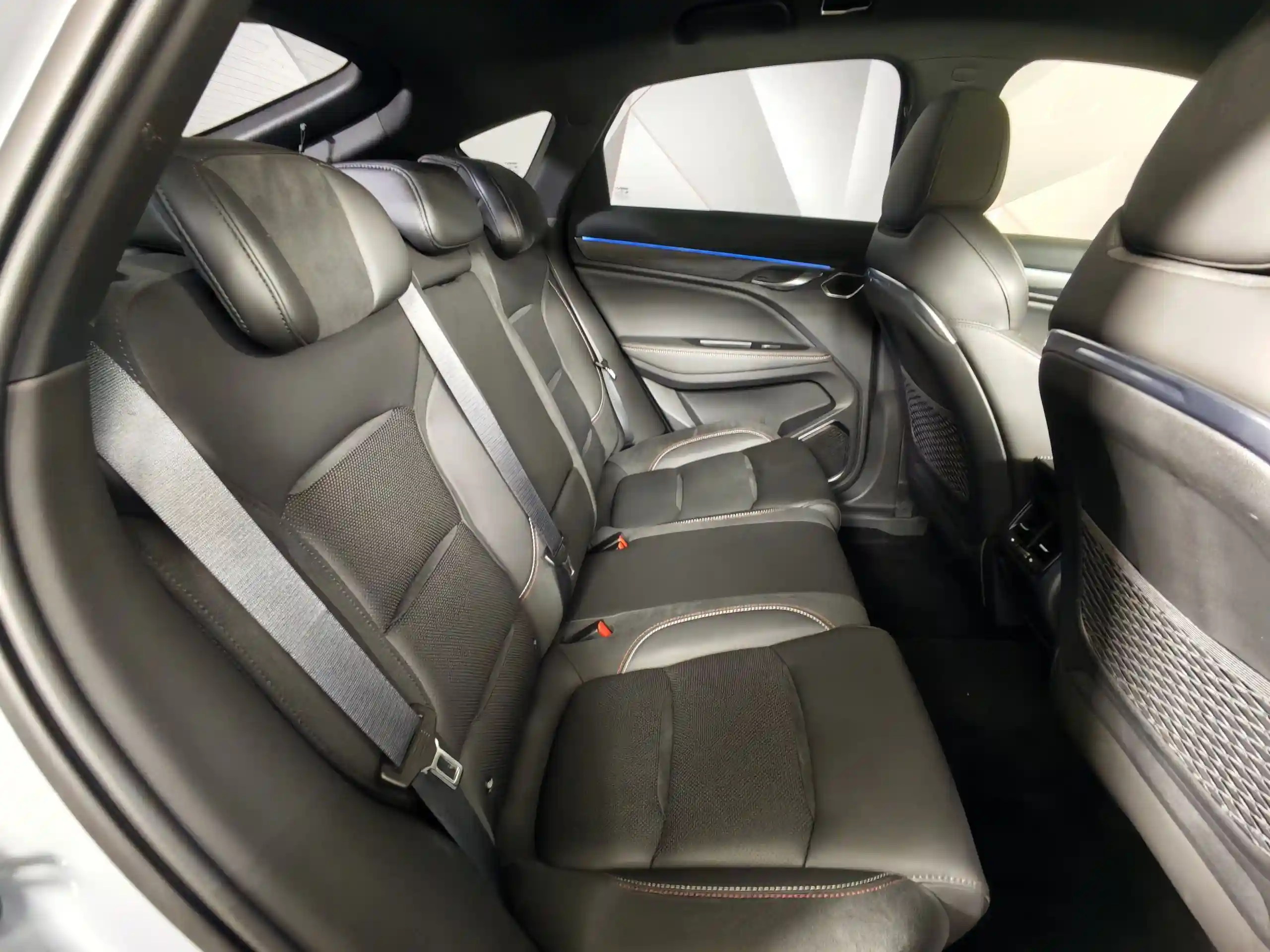Geely Tugella 2022