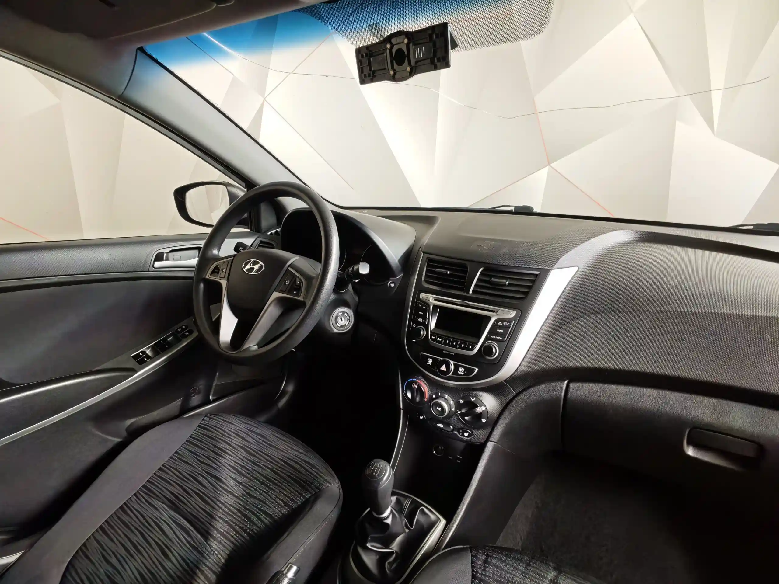Hyundai Solaris 2015