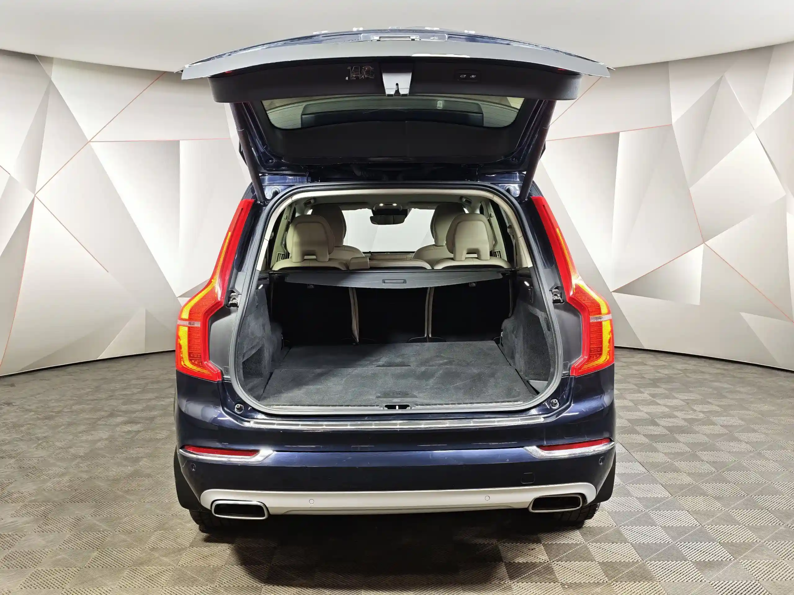 Volvo XC90 2019