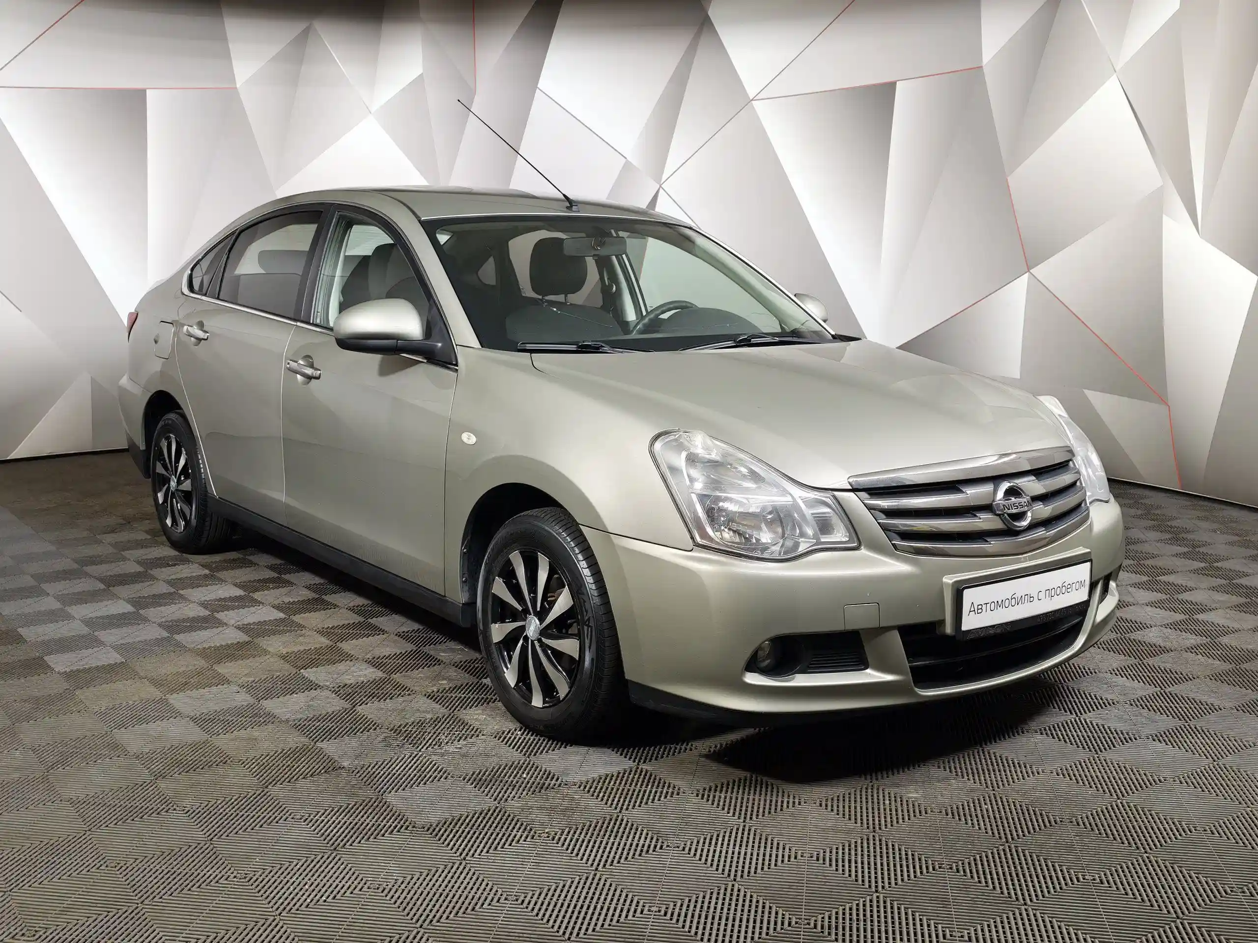 Nissan Almera 2015