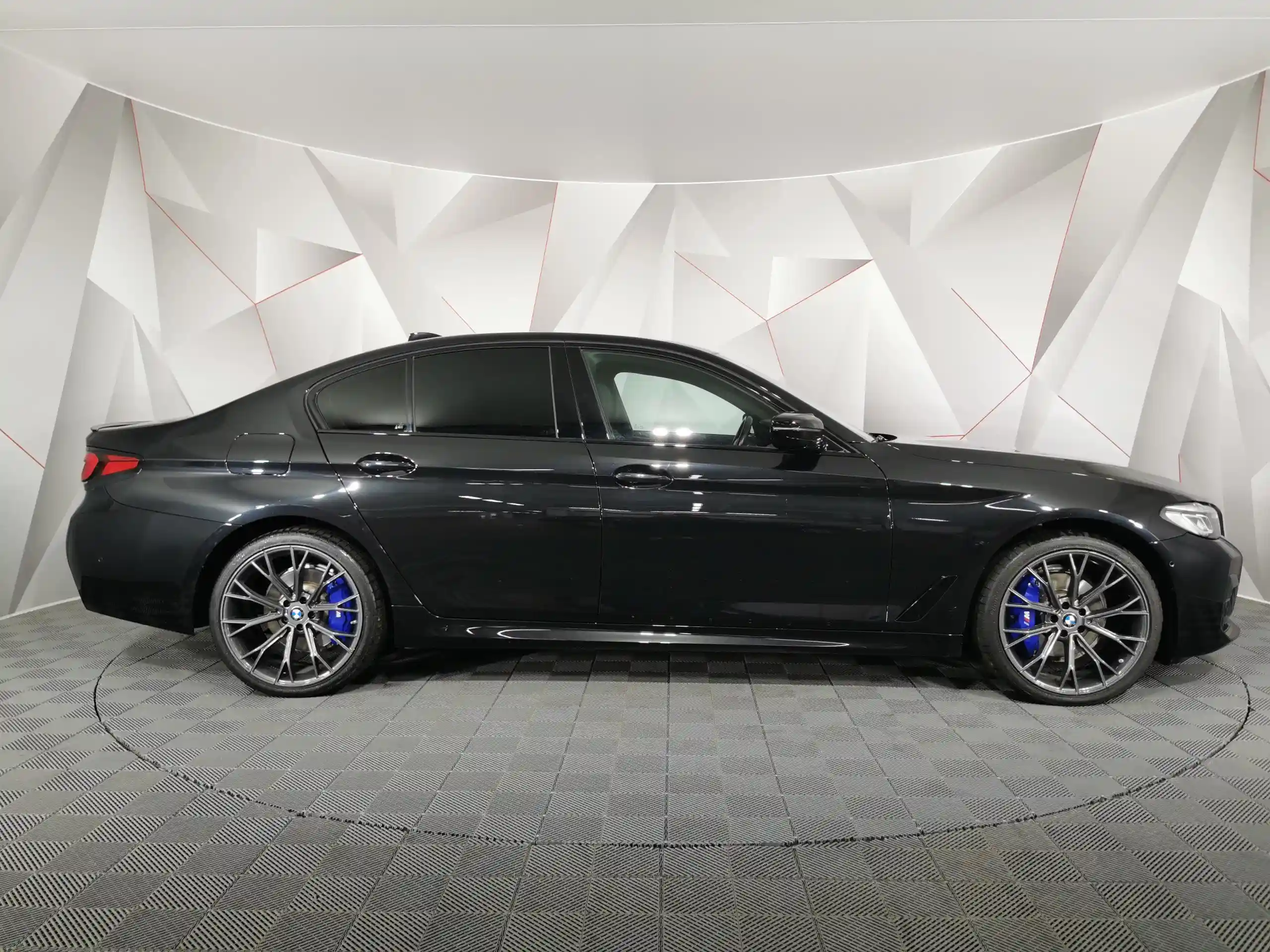 BMW 5 серия 2020