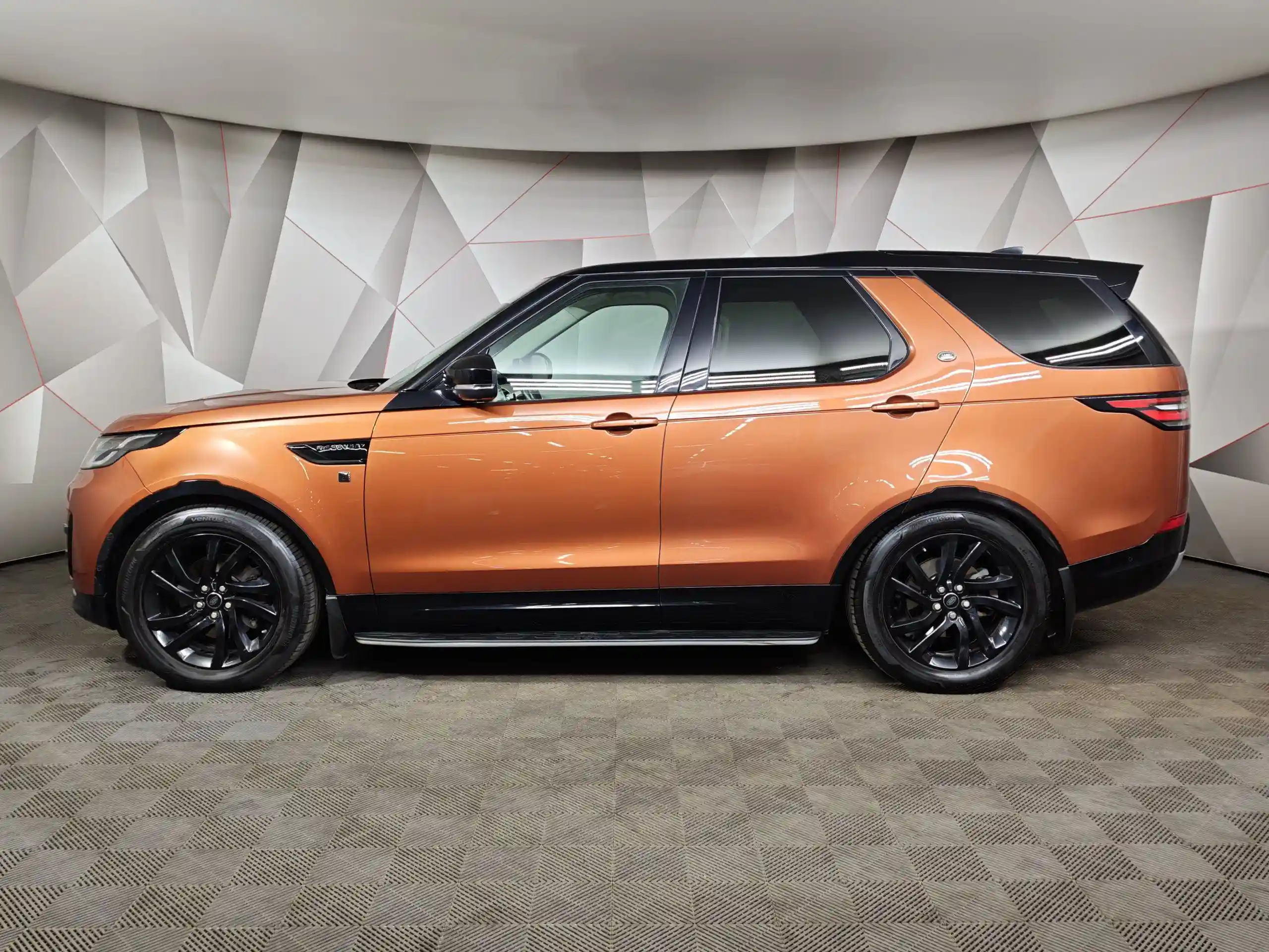 Land Rover Discovery 2018