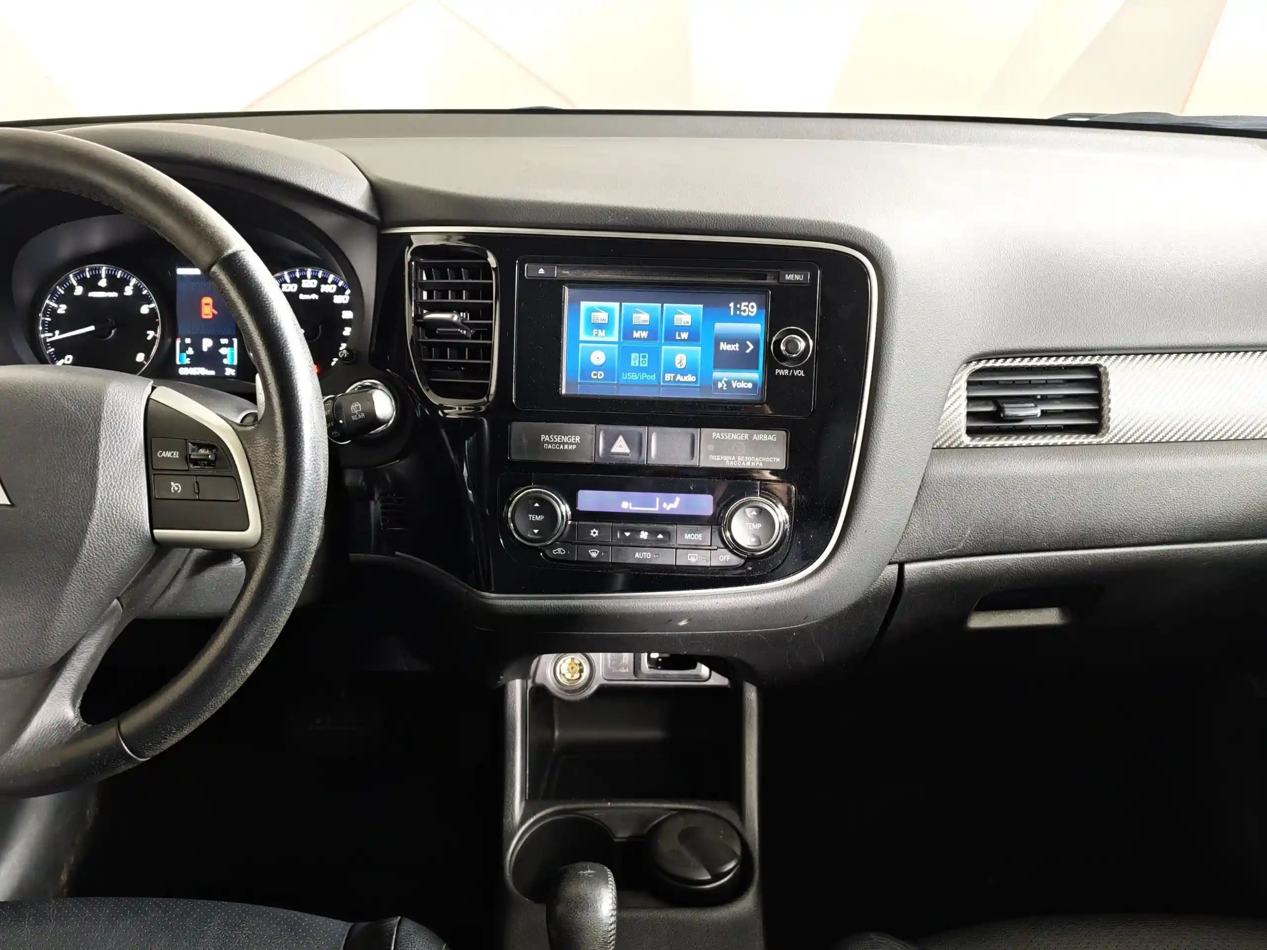 Mitsubishi Outlander 2012