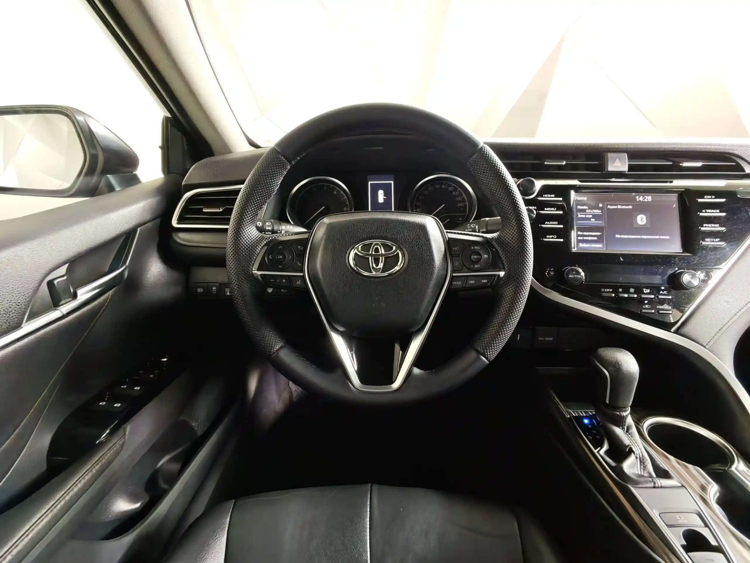 Toyota Camry 2019